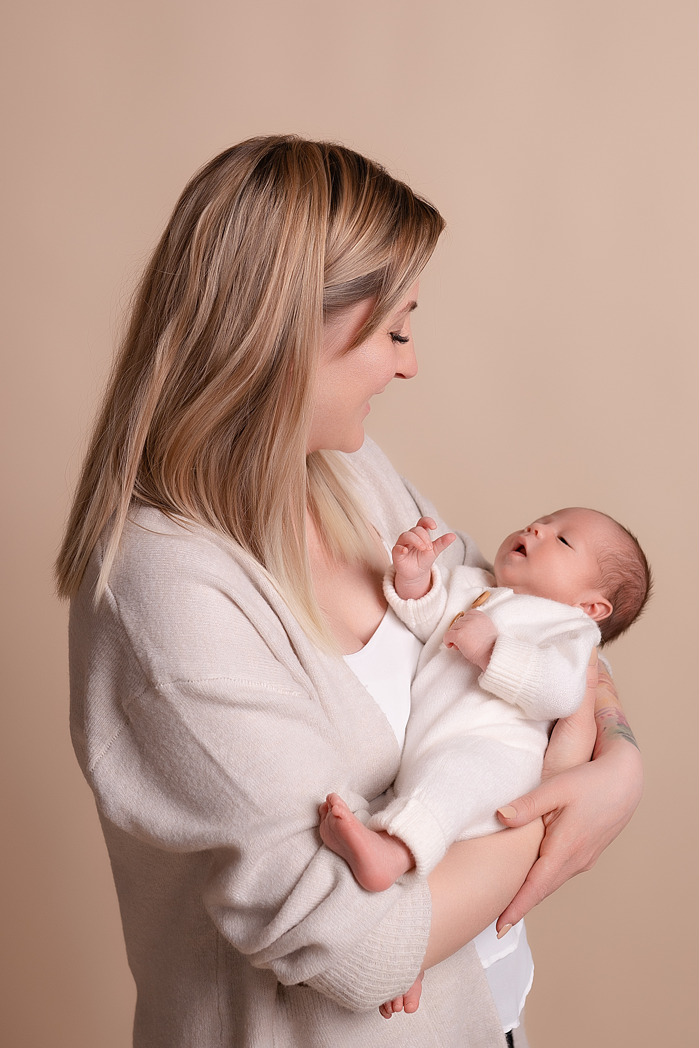Newborn. Kinder- & Familienfotograf in Gaildorf und Umgebung Valentina Vogel