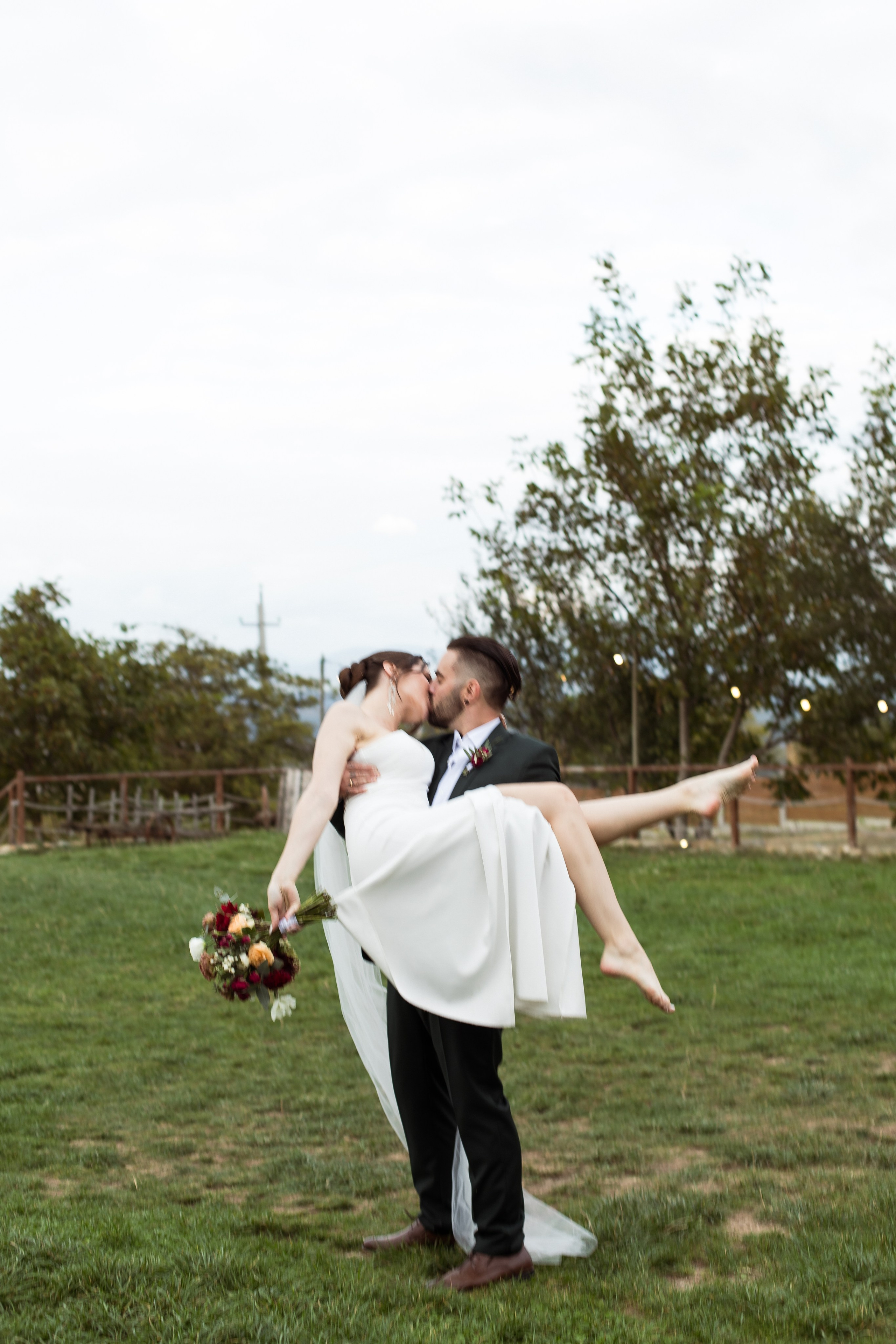 V & I. Wedding photographer in Georgia