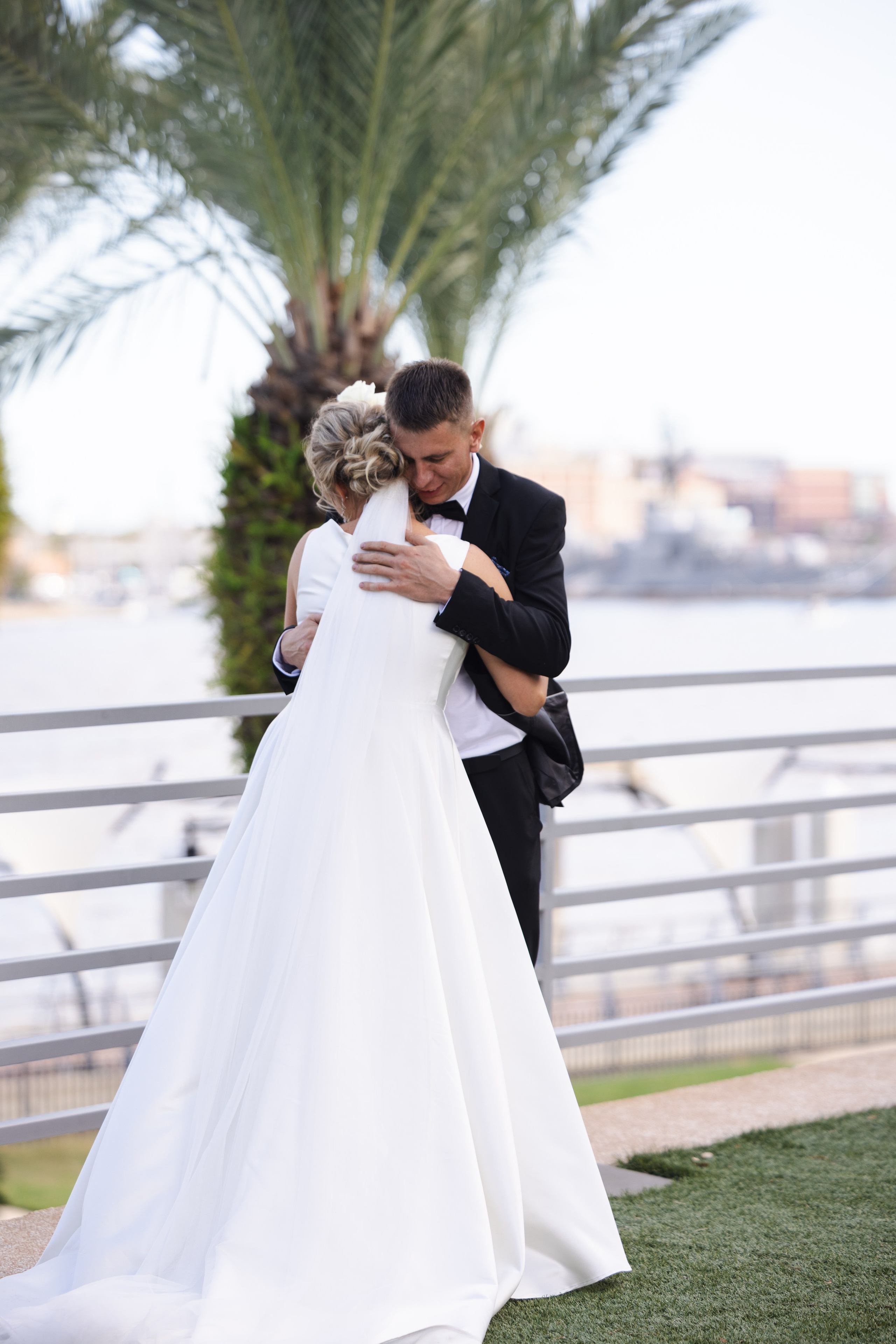 Wedding photography. Eikanmedia | Photographer and videographer capturing weddings, families, engagements, pregnancy & newborns | Vancouver, WA | USA