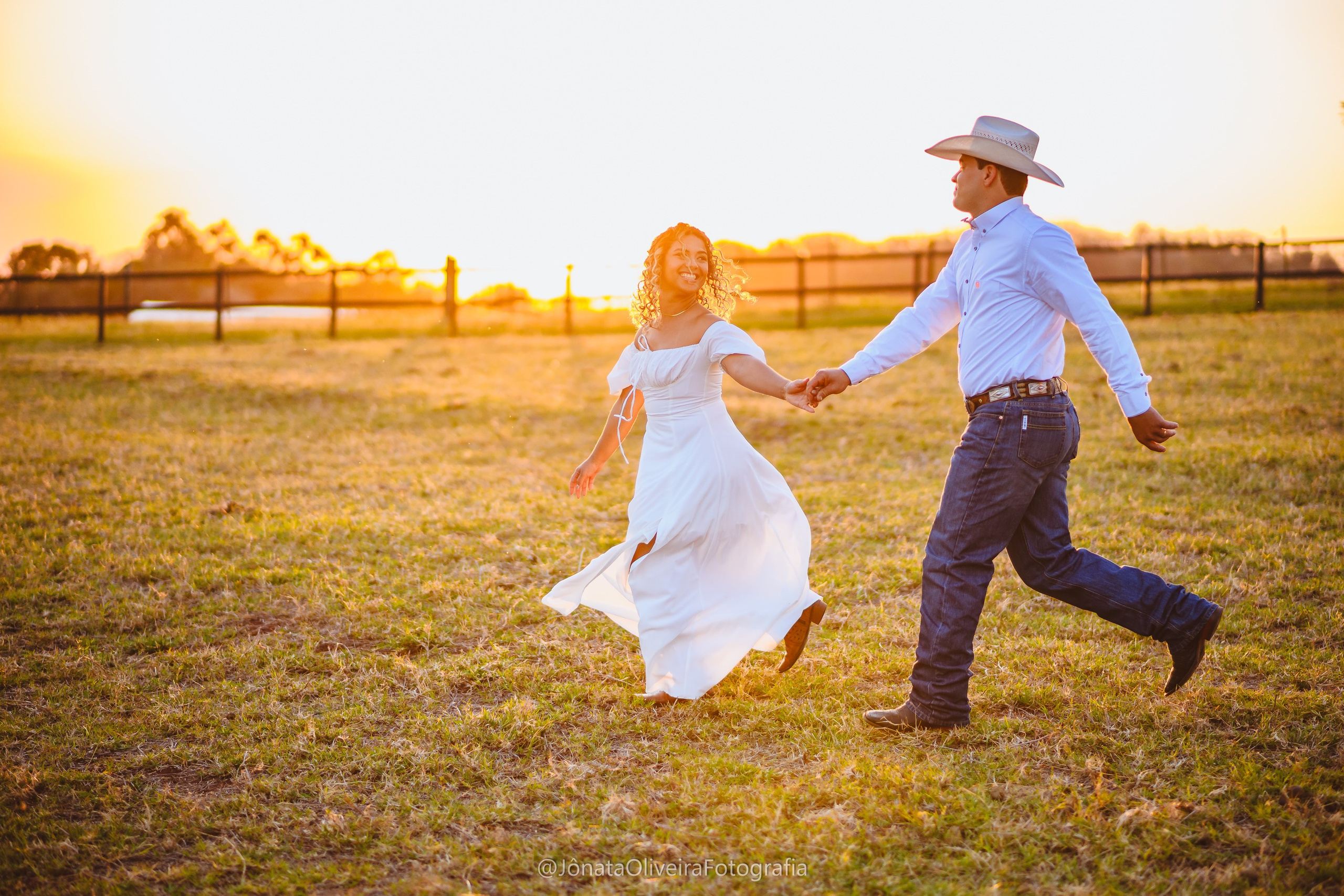 Pre Wedding Luérica e Vinicius. Fotografia de casamentos e ensaios em avaré Jônata Oliveira