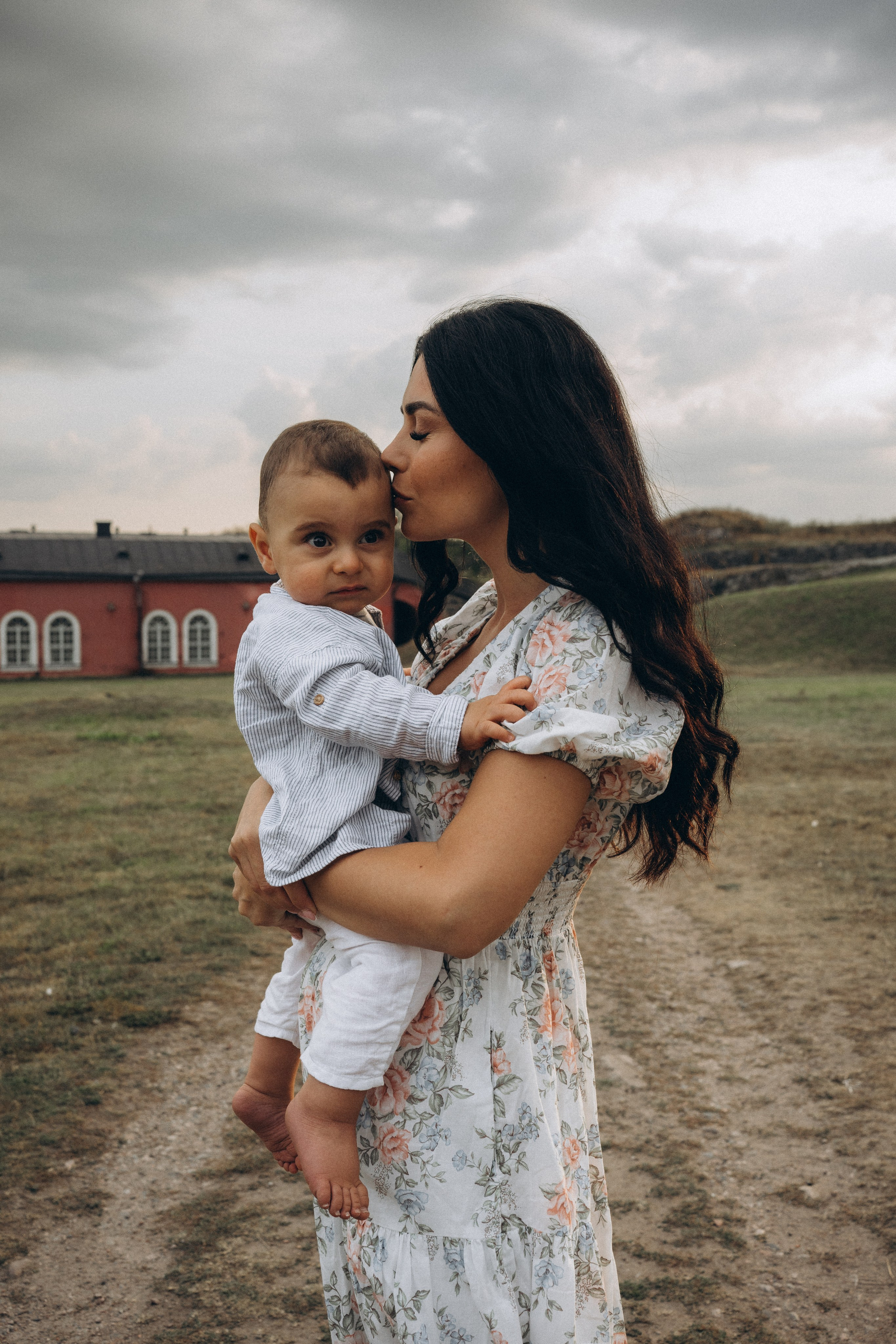 Summer. Wedding and potrait photographer in Helsinki Vickan O