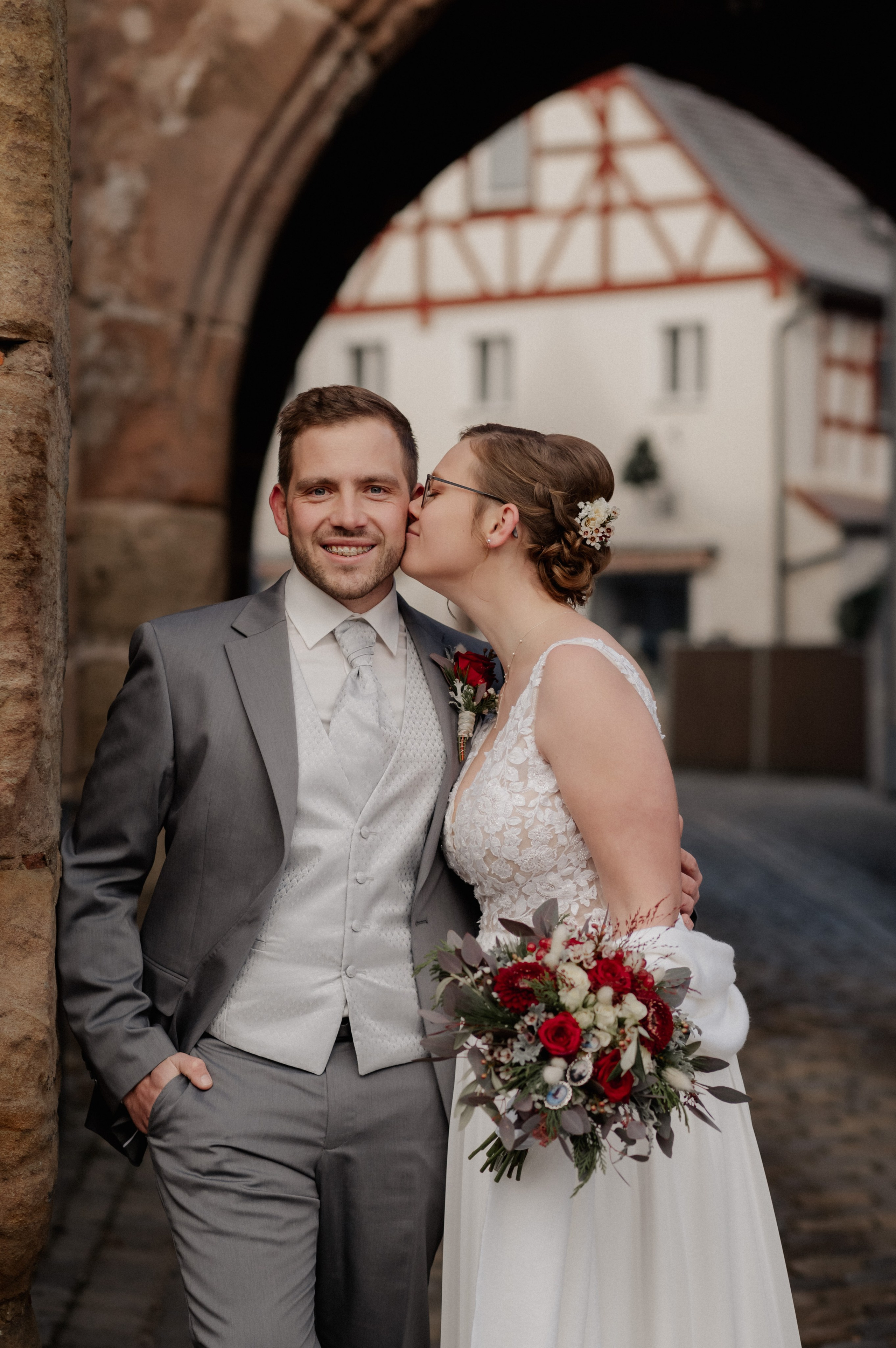CIVIL WEDDING IN WOLFRAMS-ESCHENBACH. Photographer in Nuremberg Irina Mehnert from Ansbach