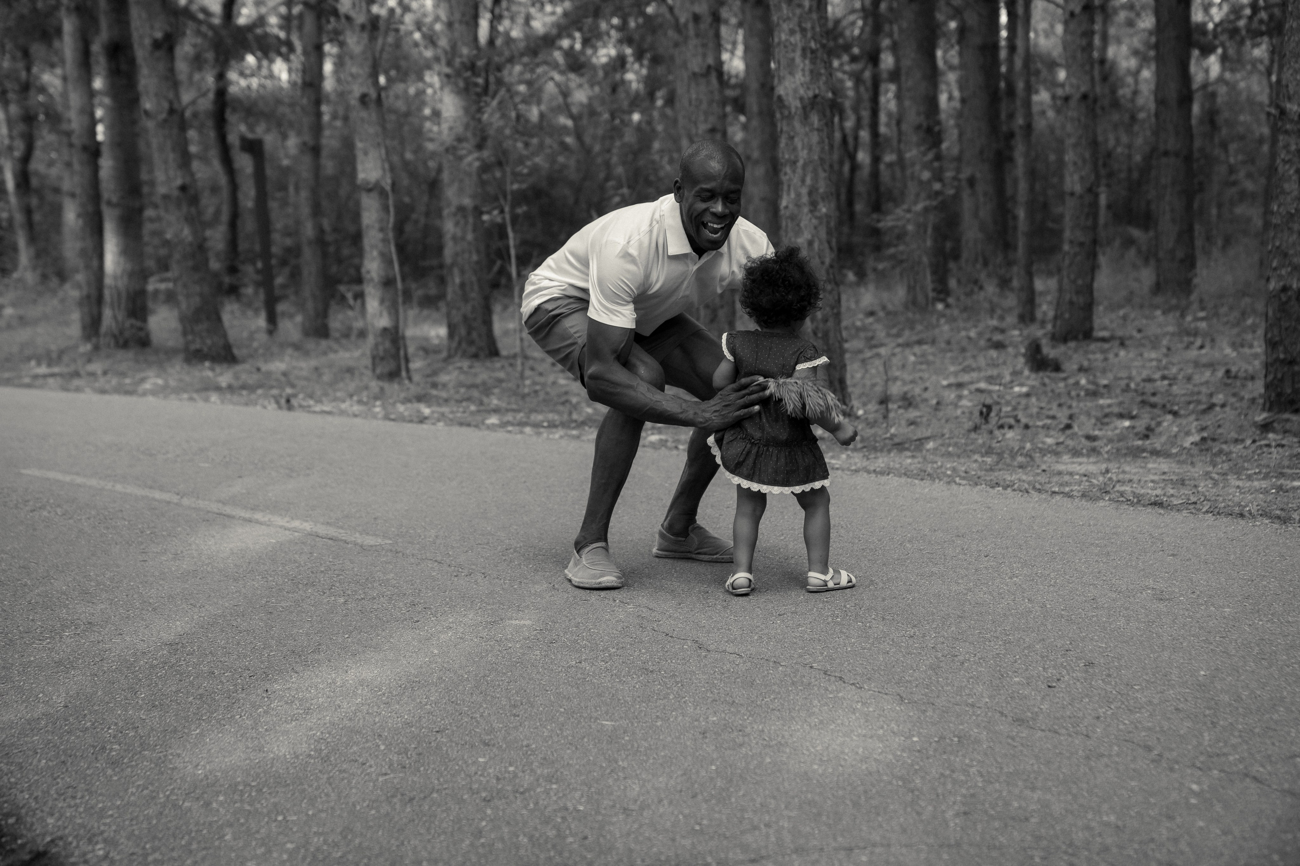 Family in Birds Hill. Photographer Viktoriia Skavronskaya