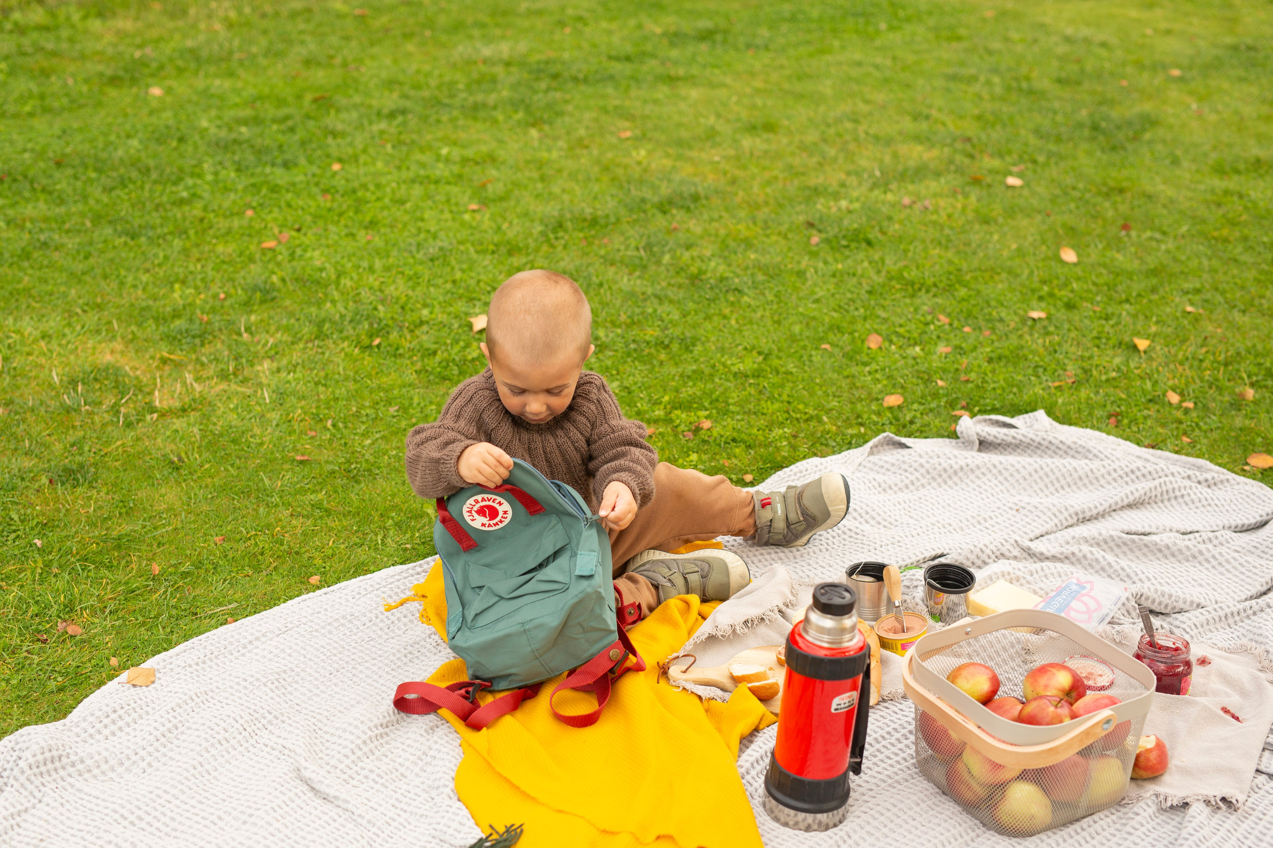 Piknick. Family and real state photographer in Haugesund Dina Vikra