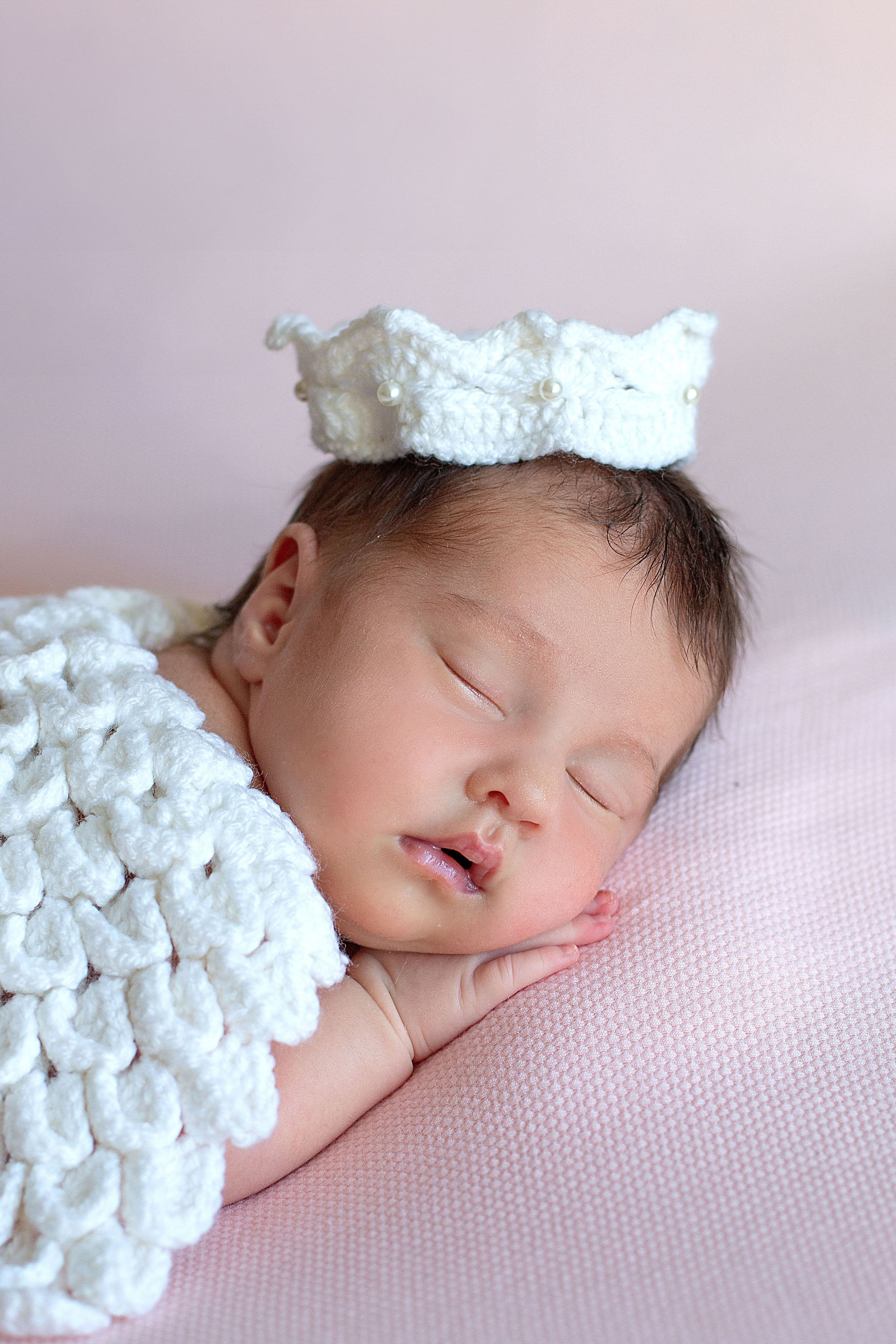 Newborn классическая. Детский и семейный фотограф в г. Бельцы