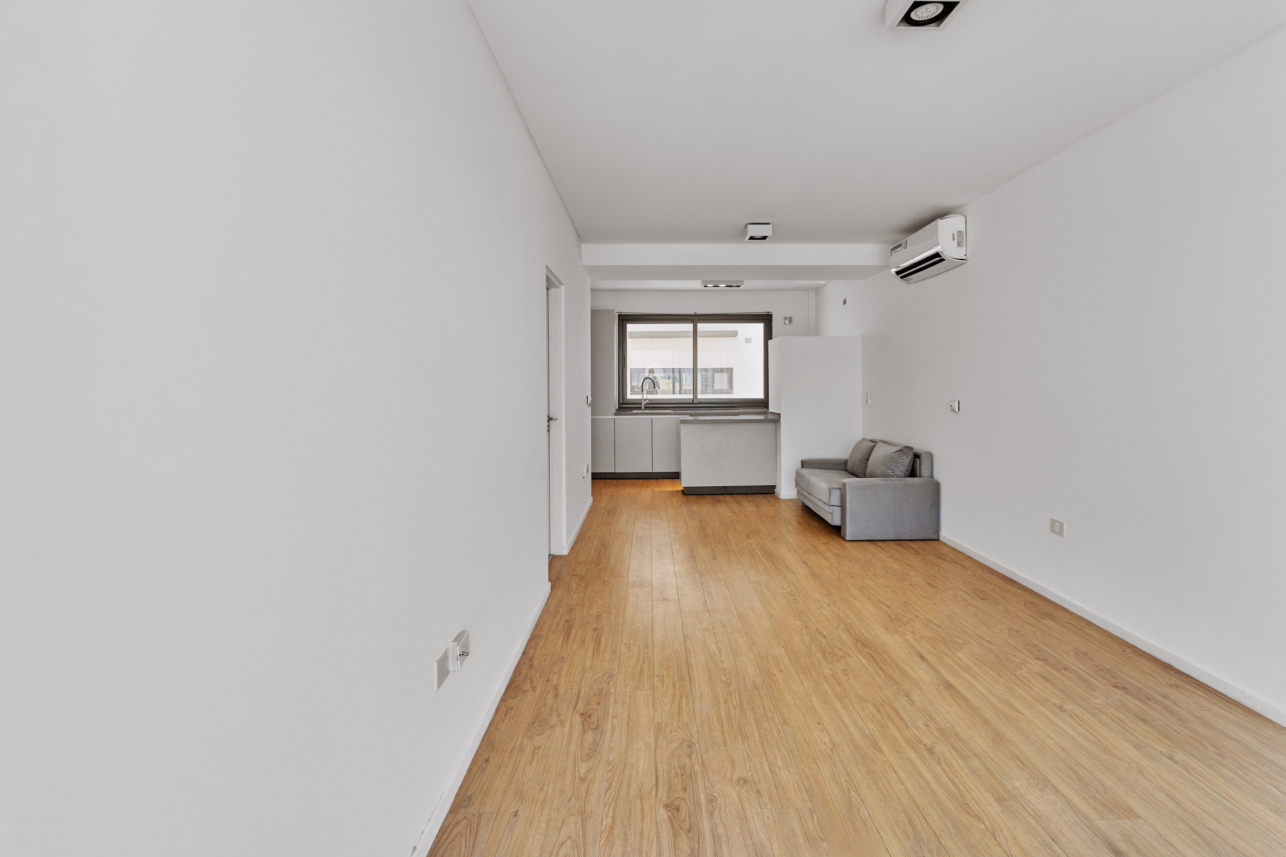 23 03 06. Fashion, portrait, interior photography. Valencia, Spain. Dmitry Ivanov. Retrato, fotos de interiores