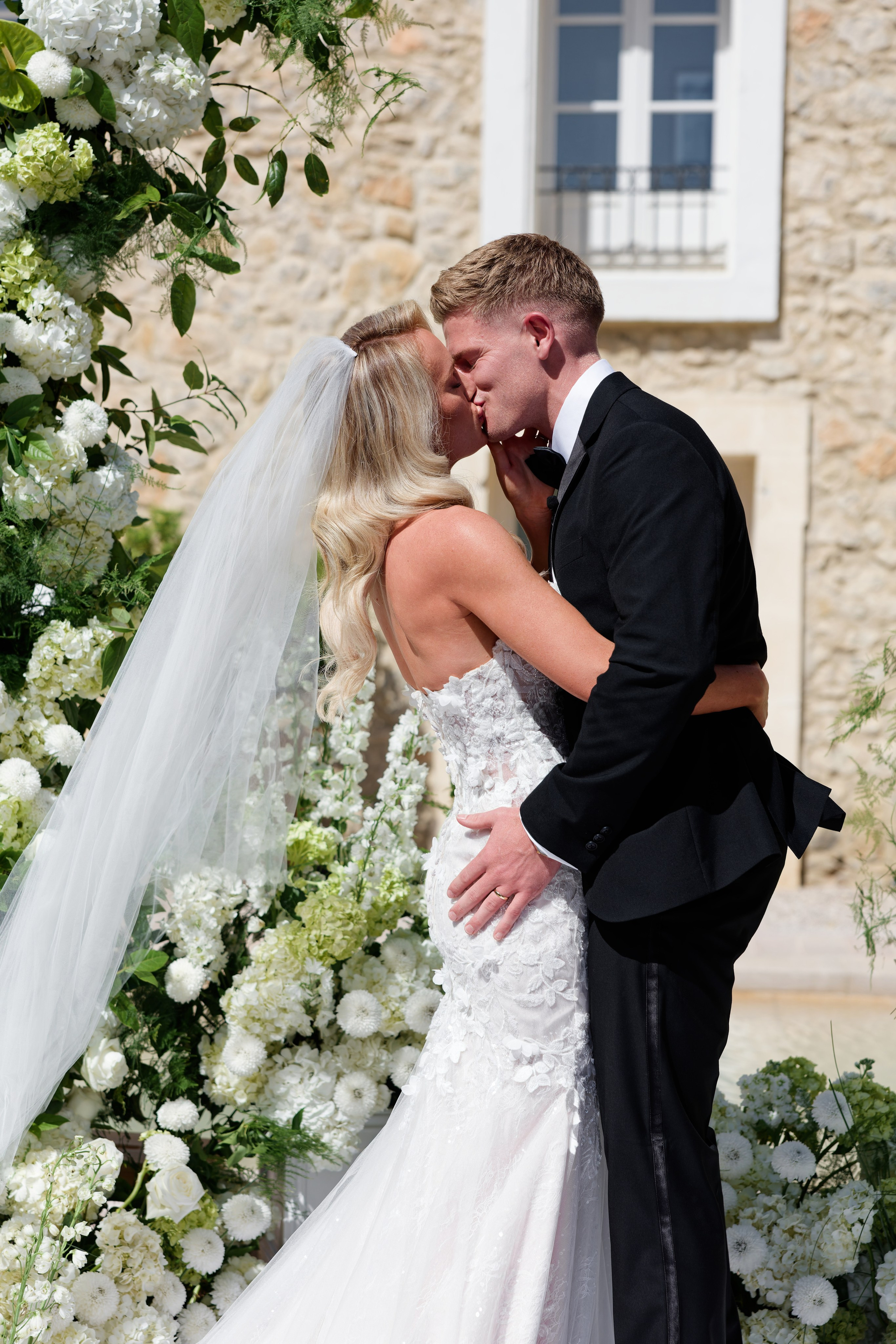 Wedding at Château L’Hospitalet in Narbonne, France. Destination Wedding Photographer — Nikita Burtsev
