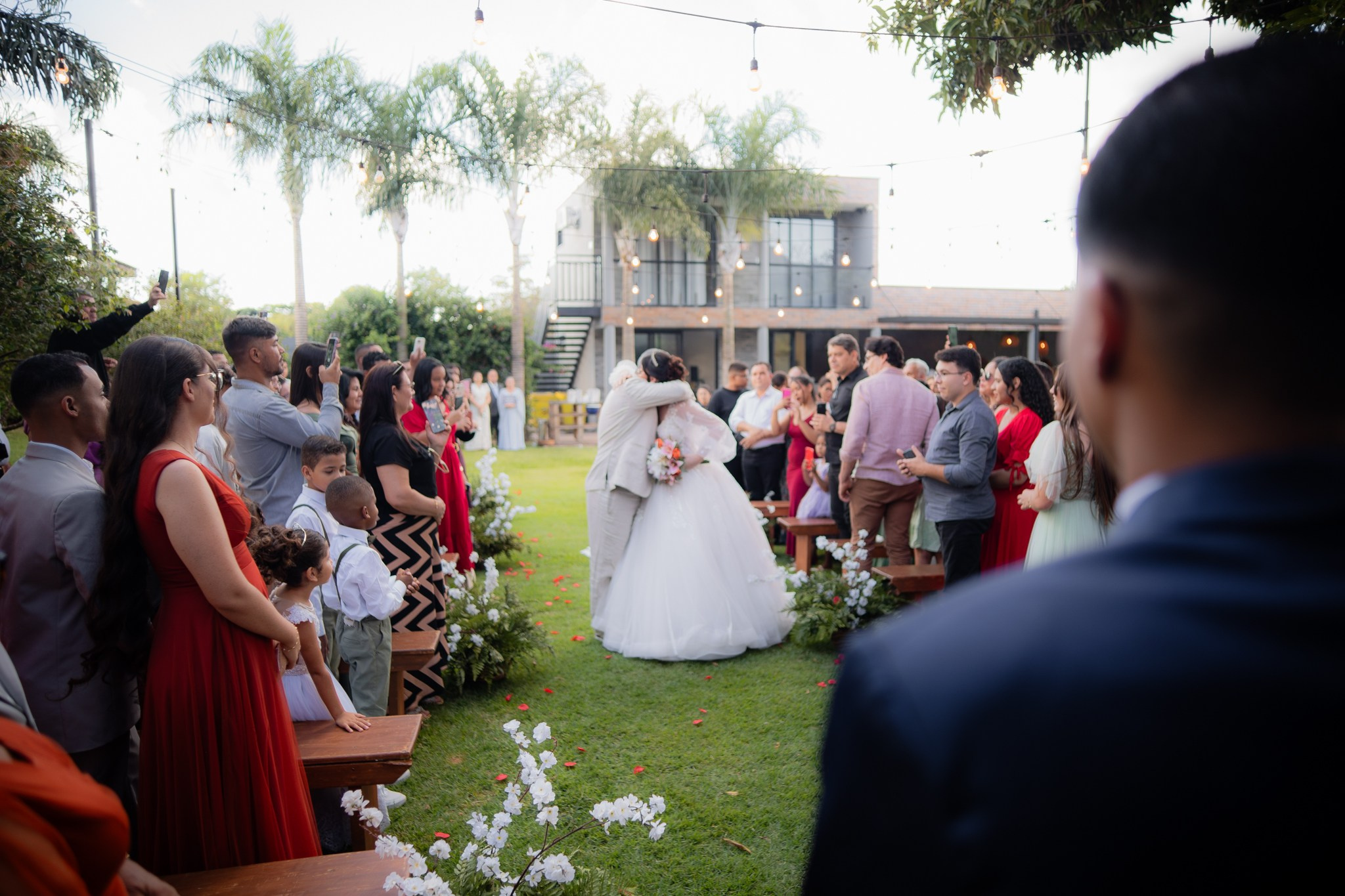 Larissa & Vinicius — Espaço Faveral / Aararaquara. Robson Colaço