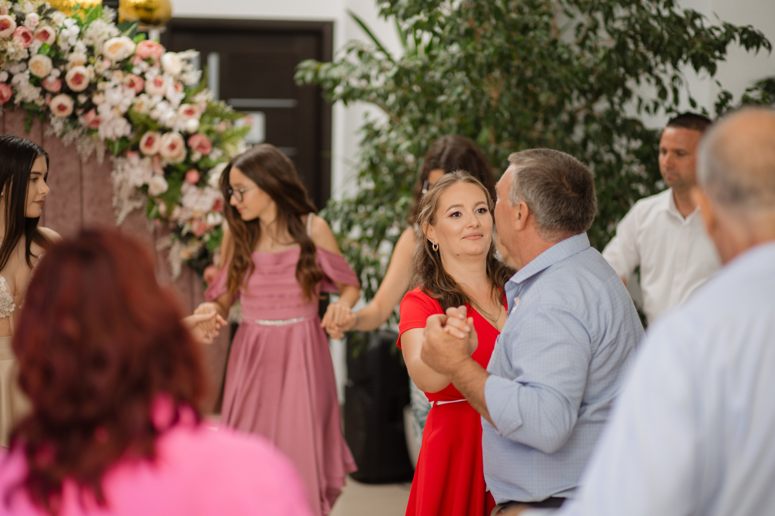 Anastasia. Fotograf si videograf — evenimente si studio