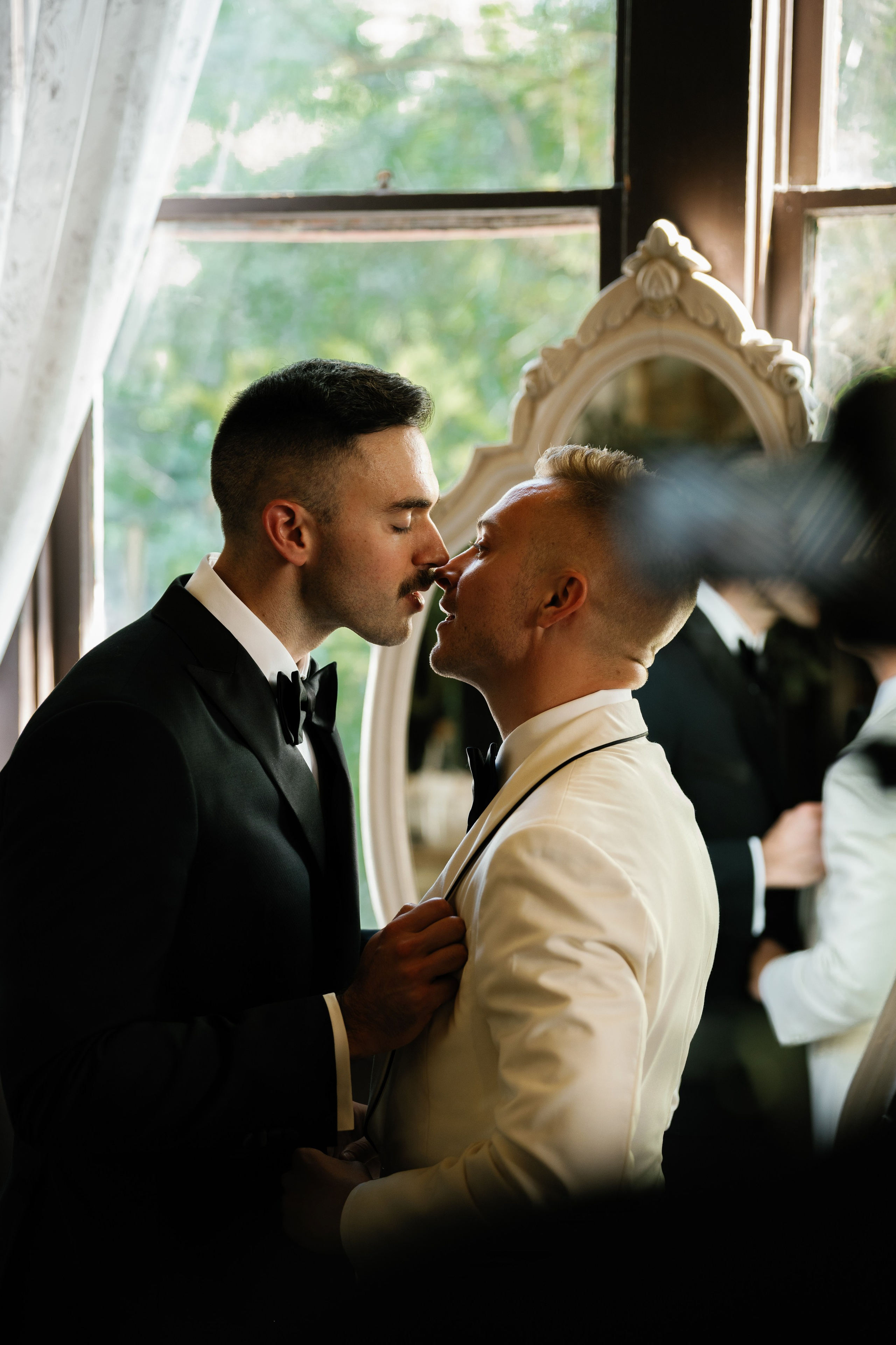 LGBT wedding photographer in California. Wedding Photography & Videography Team in California, Los Angeles, San Francisco, San Diego and Travel