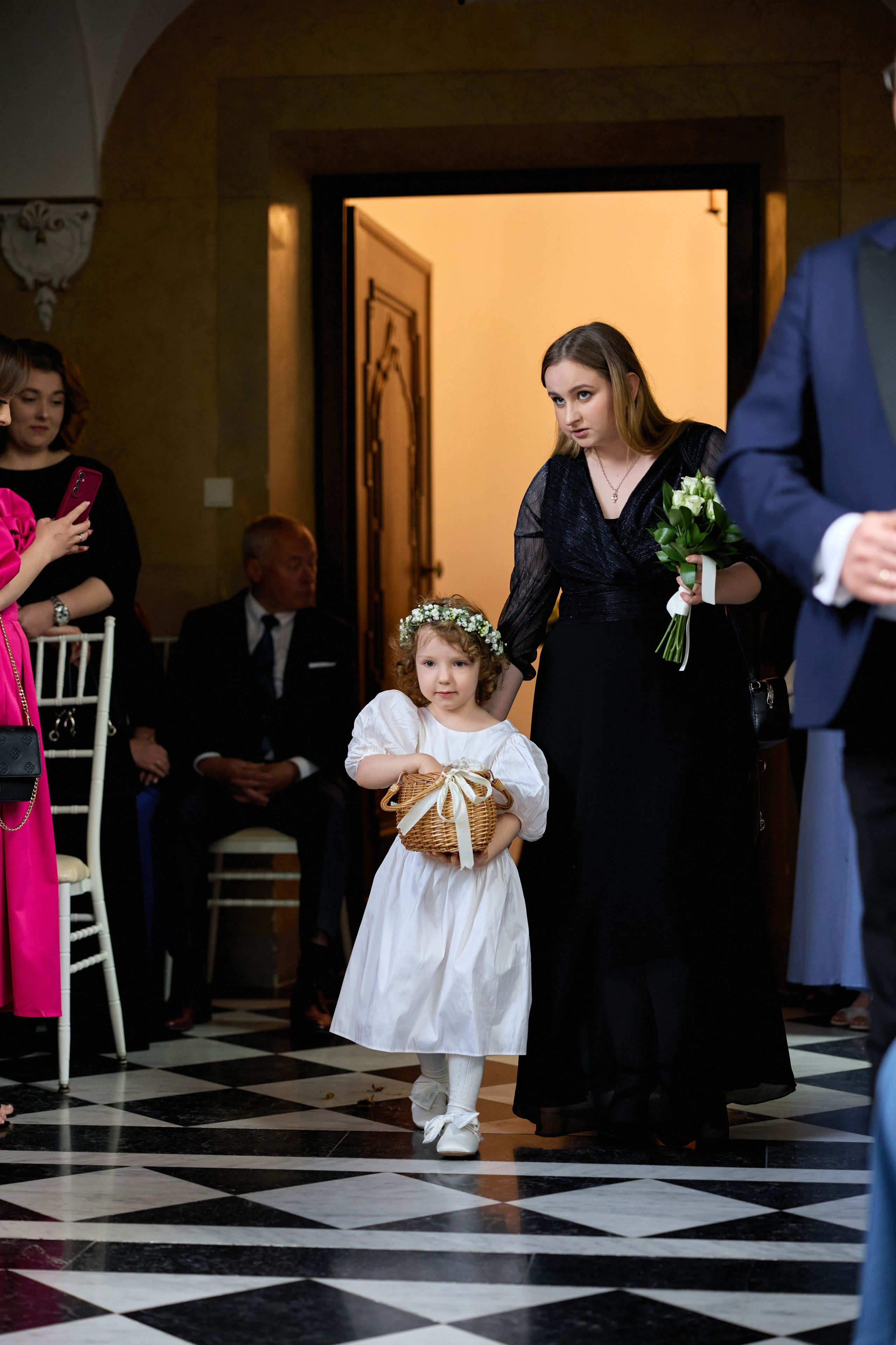 Wiktoria & Kacper. Pałac Goetz. Fotograf ślubny i rodzinny w Krakowie Yana Klymova
