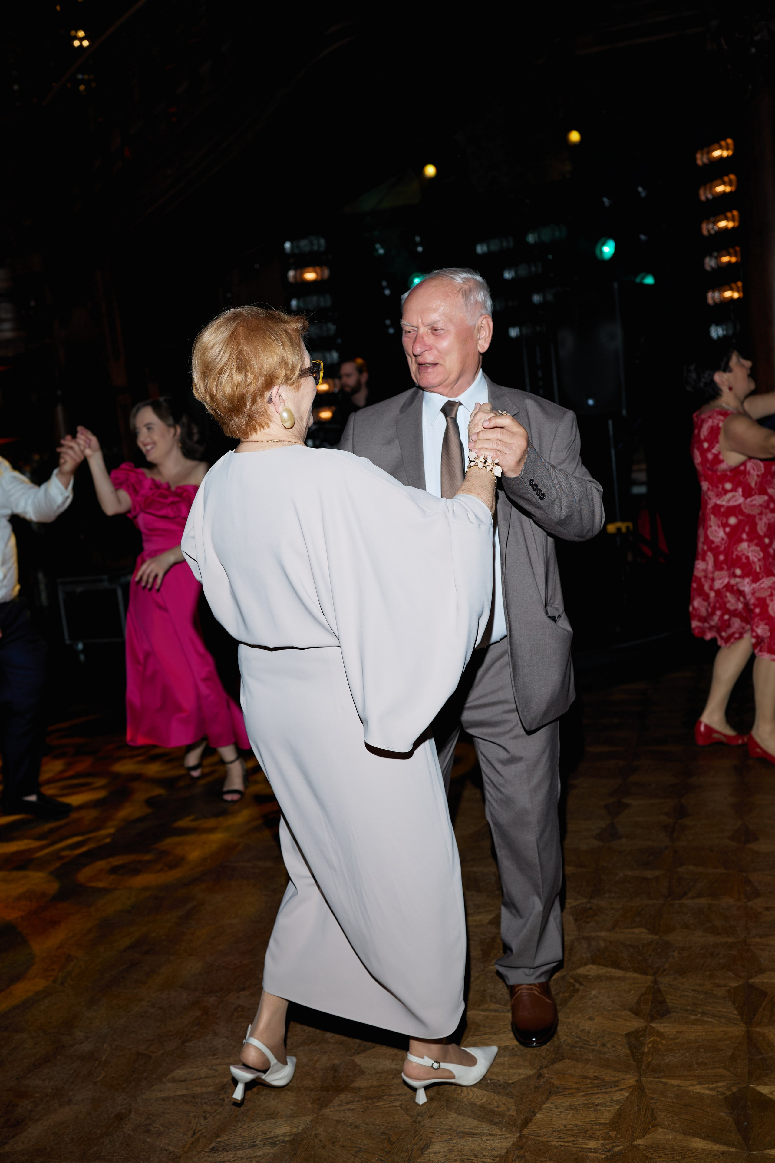 Wiktoria & Kacper. Pałac Goetz. Fotograf ślubny i rodzinny w Krakowie Yana Klymova