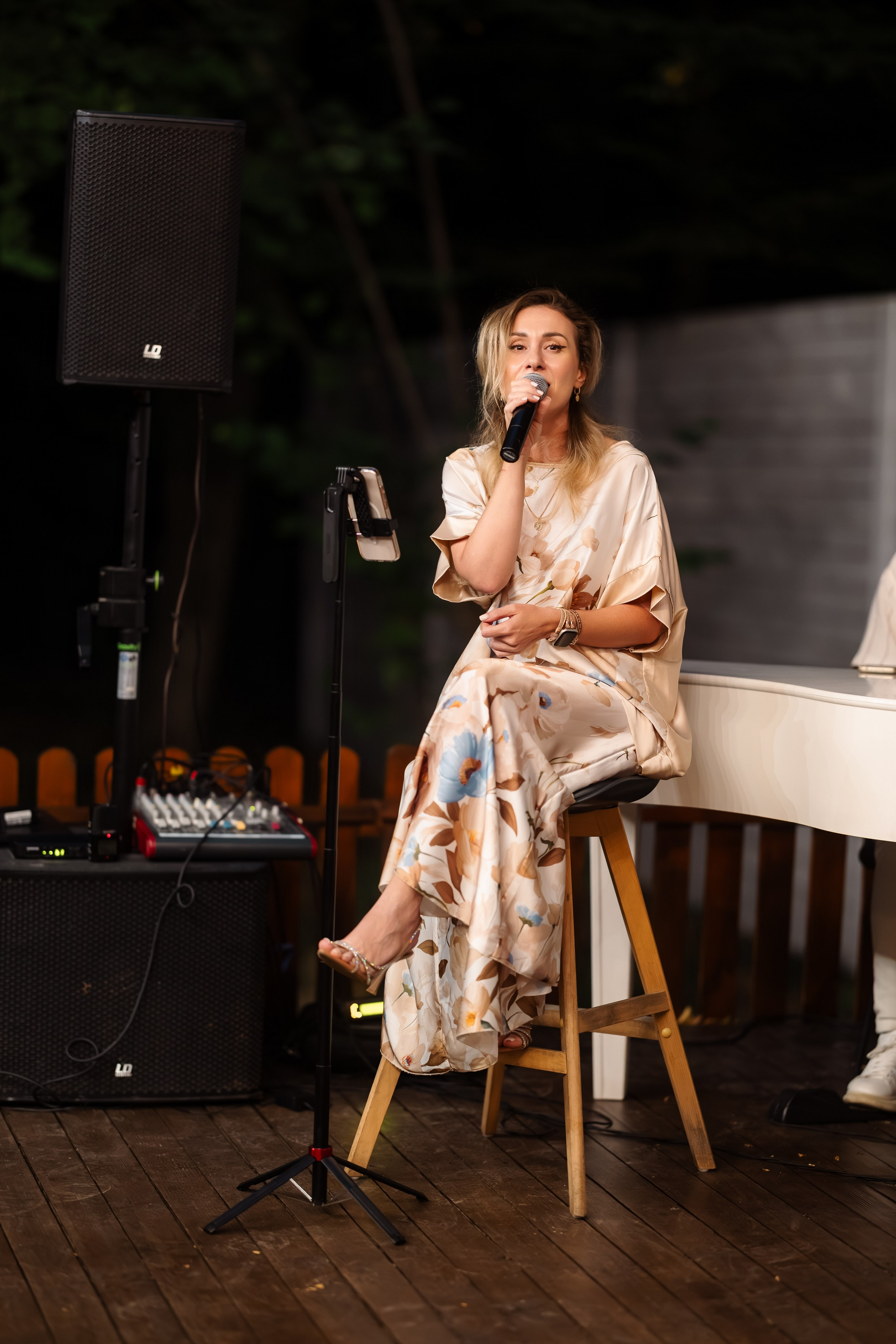 Wine Dine Challete. Marius Ciocan