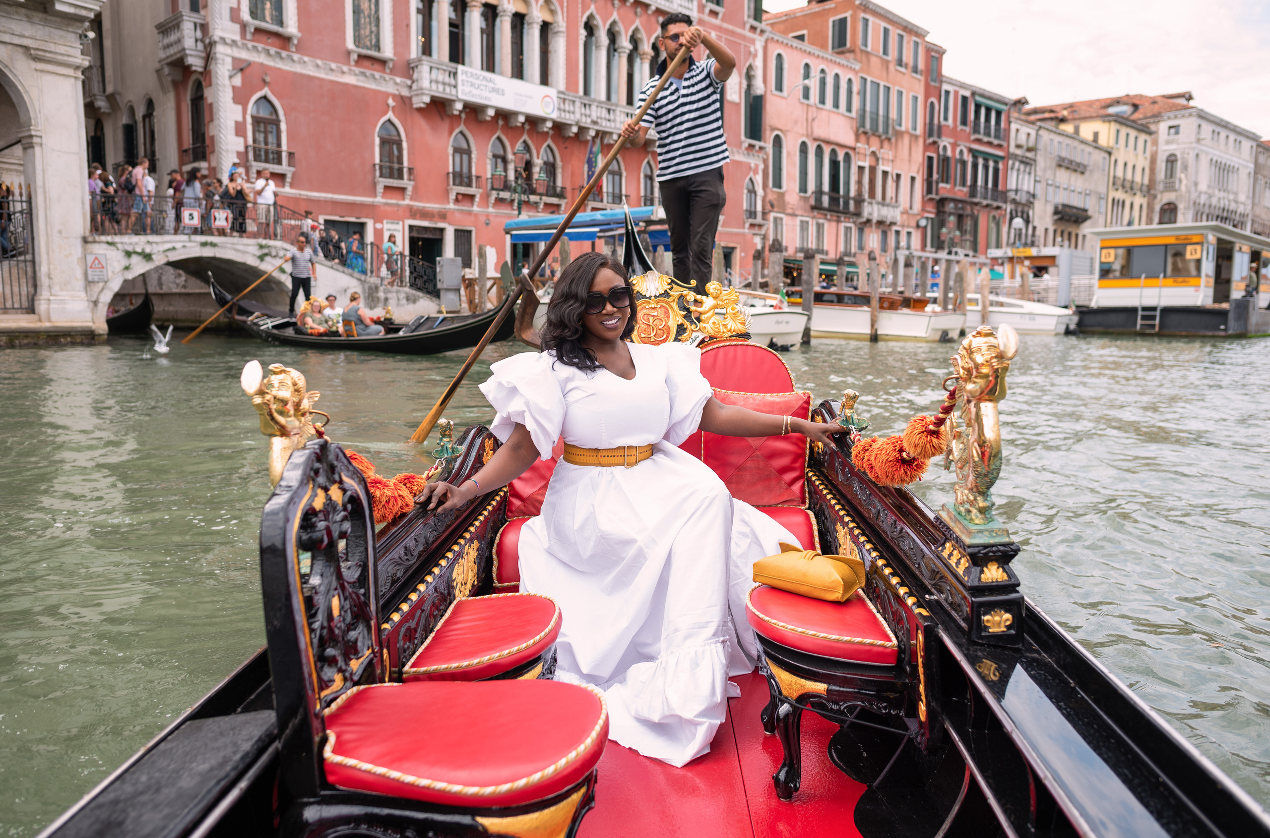 Photoshoot in gondola. Фотограф в Венеции Anna Terzi