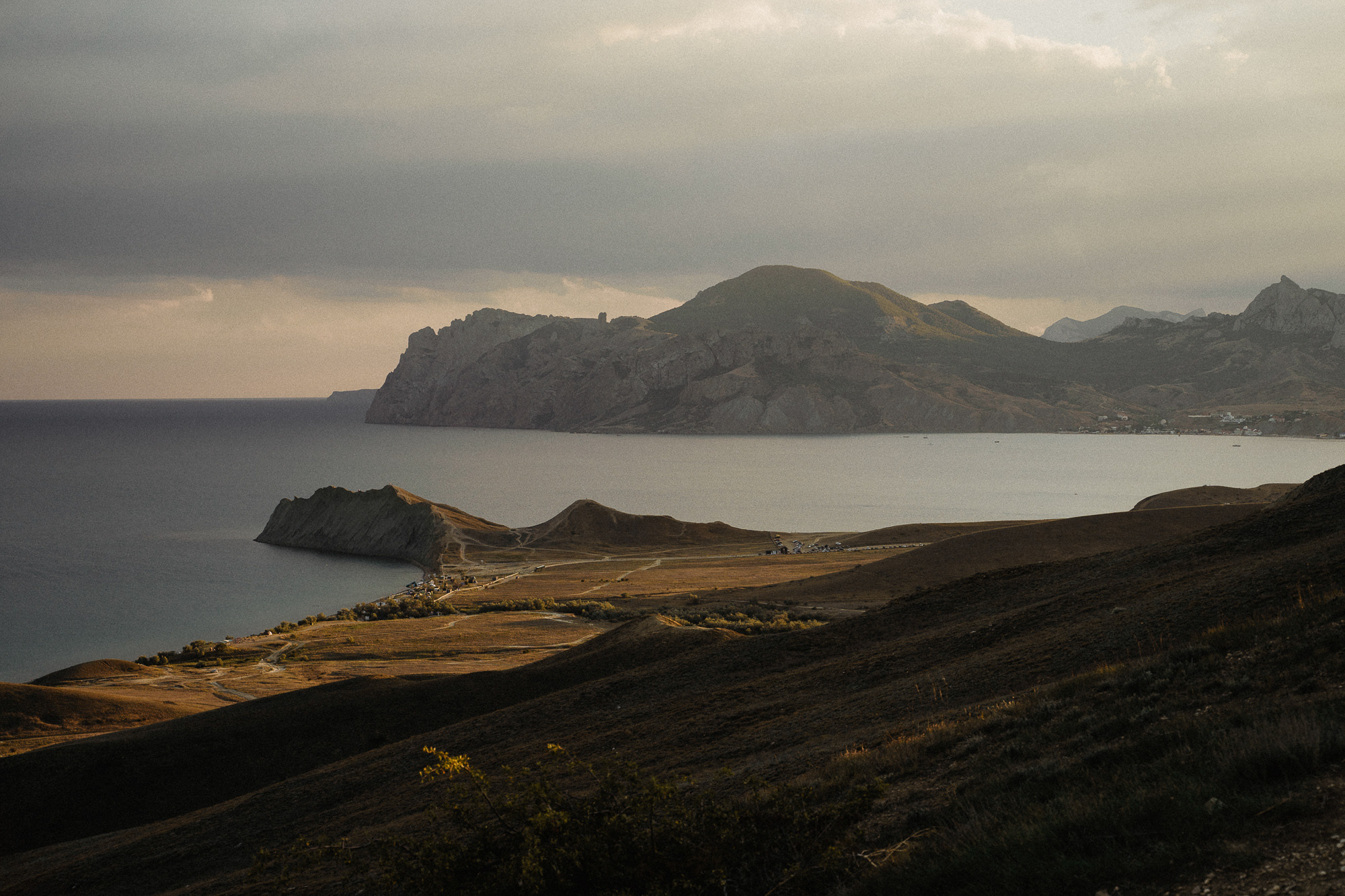 Фотосессия Love story у моря. Крым, Коктебель. Свадебный и семейный фотограф Алексей Попов. Штутгарт, Германия