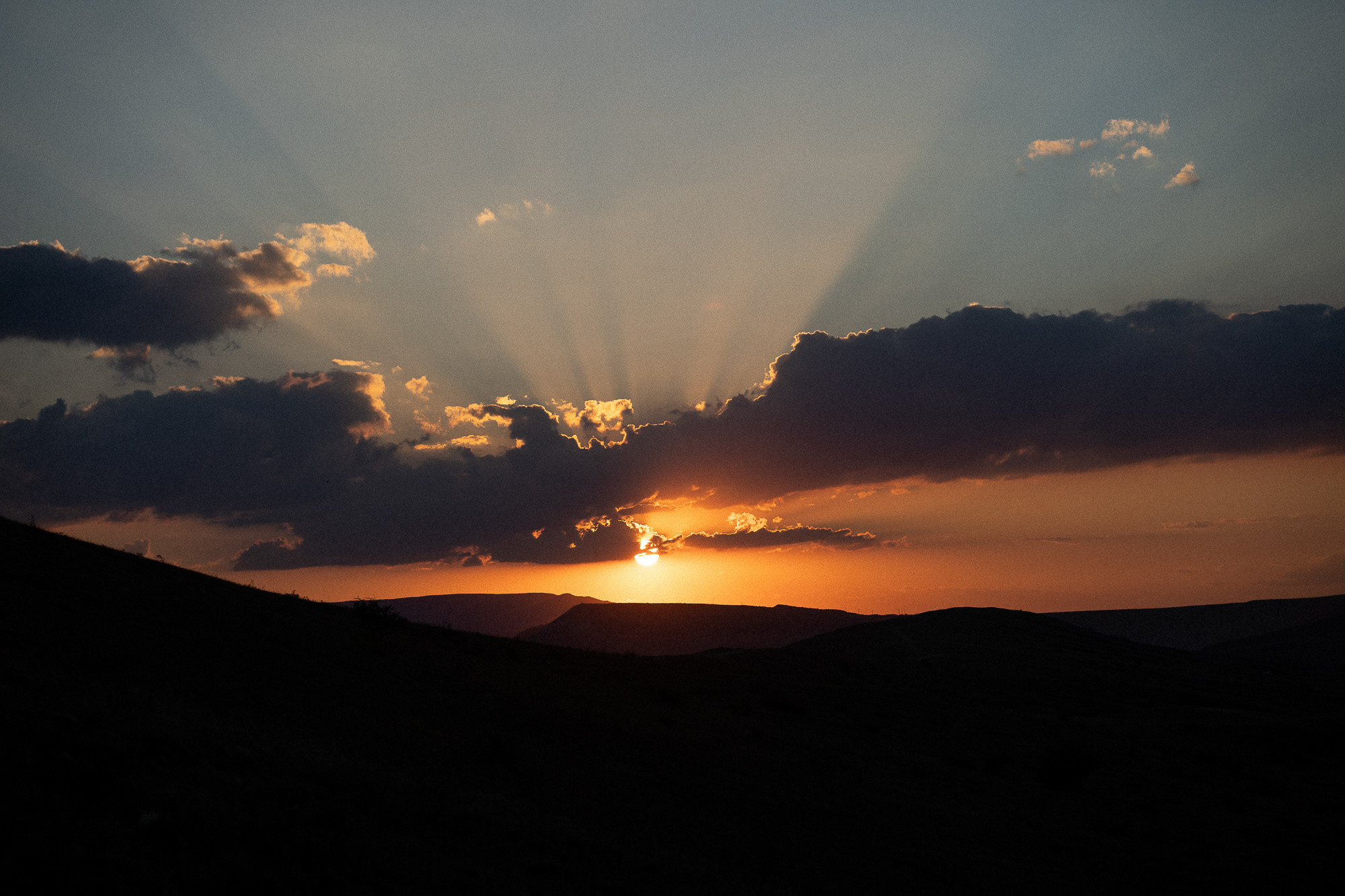 Фотосессия Love story у моря. Крым, Коктебель. Свадебный и семейный фотограф Алексей Попов. Штутгарт, Германия