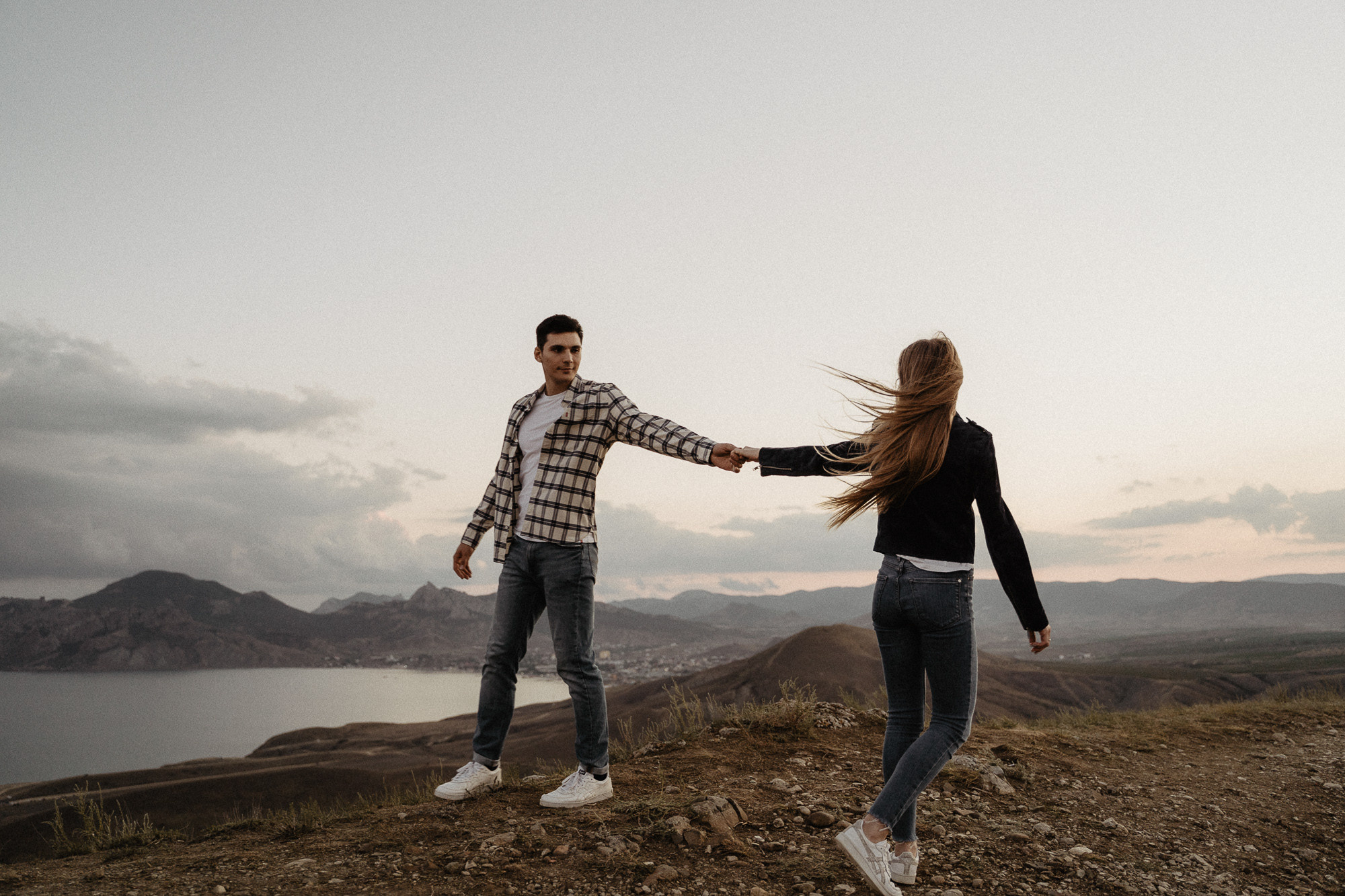 Фотосессия Love story у моря. Крым, Коктебель. Свадебный и семейный фотограф Алексей Попов. Штутгарт, Германия