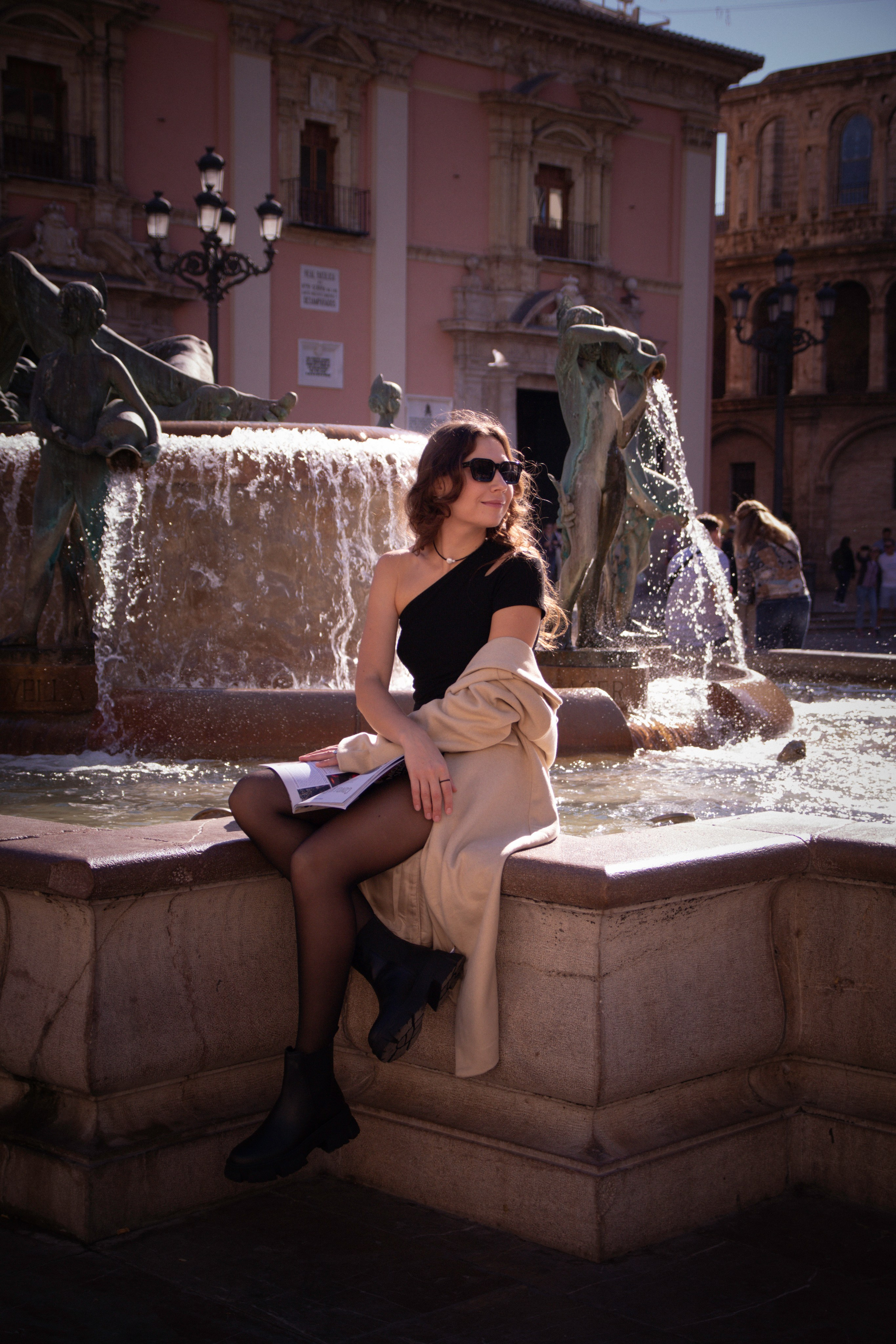 PASEO EN VALENCIA. Fotógrafa Olena Petryk. Realizo sesiones de fotos en Puerto de Sagunto