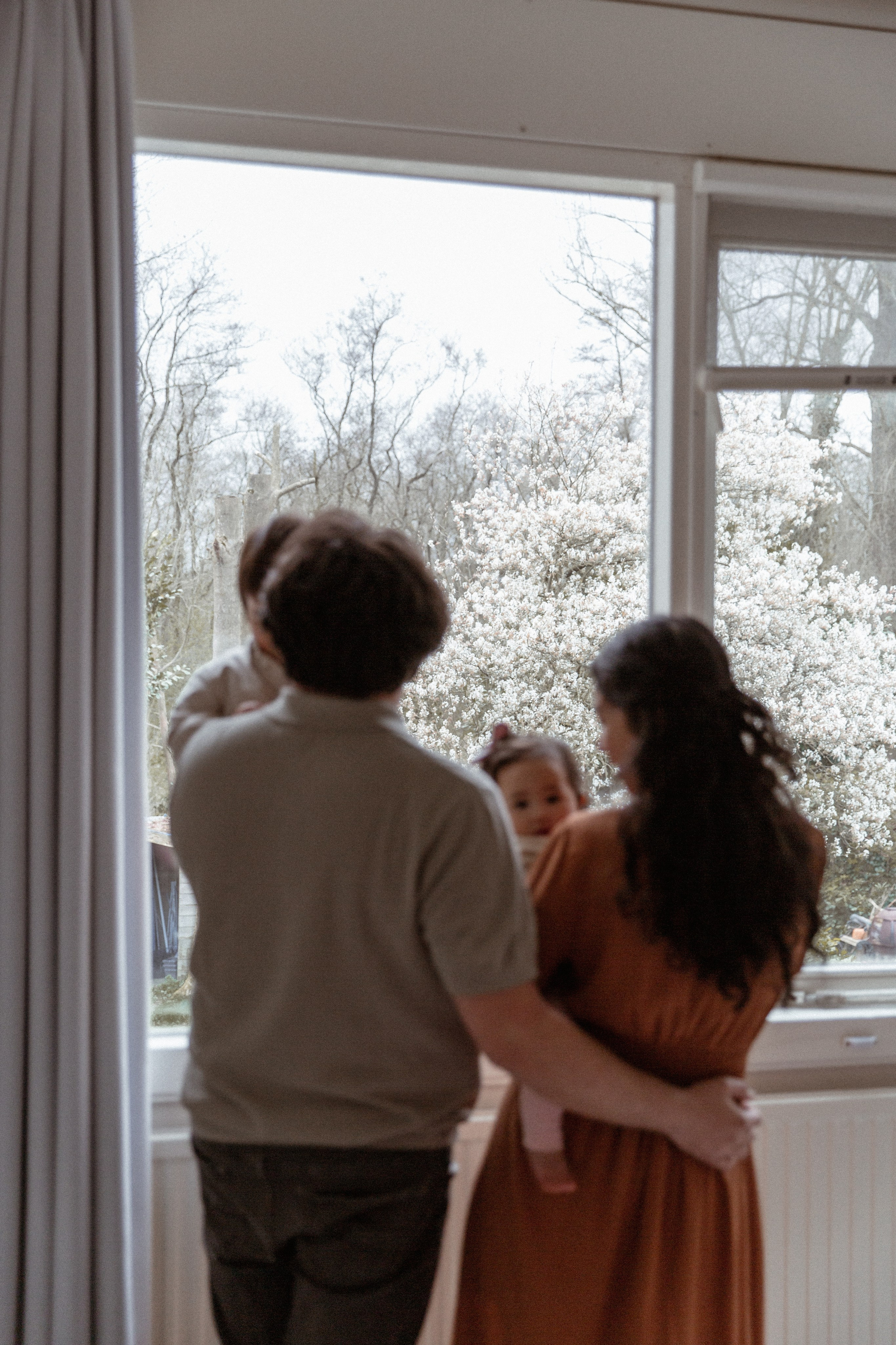 Family photosession at home. True self