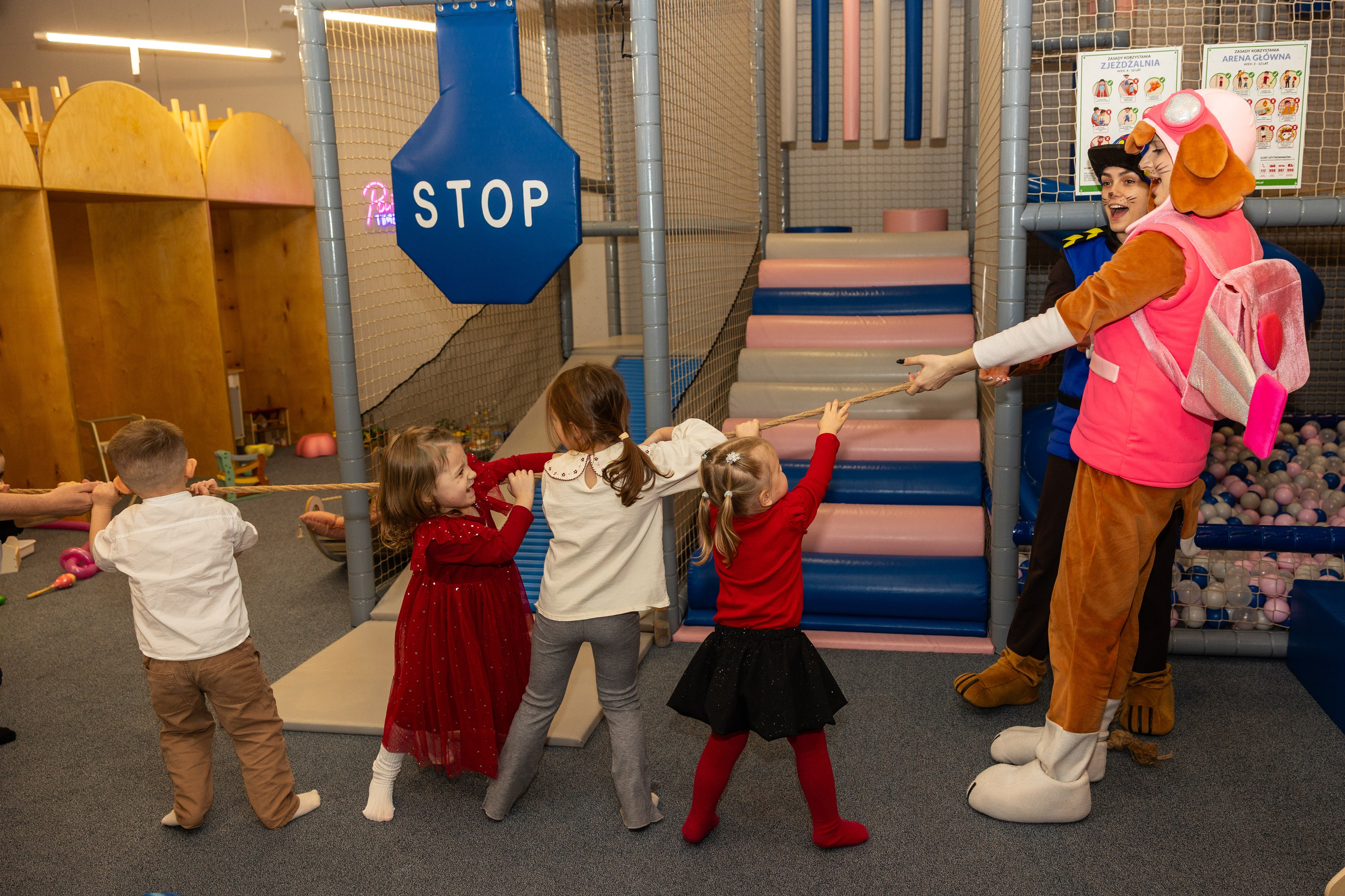 День рождения Артёма 24 января 2026 года. Семейный и детский фотограф в Варшаве Мила Бобровская