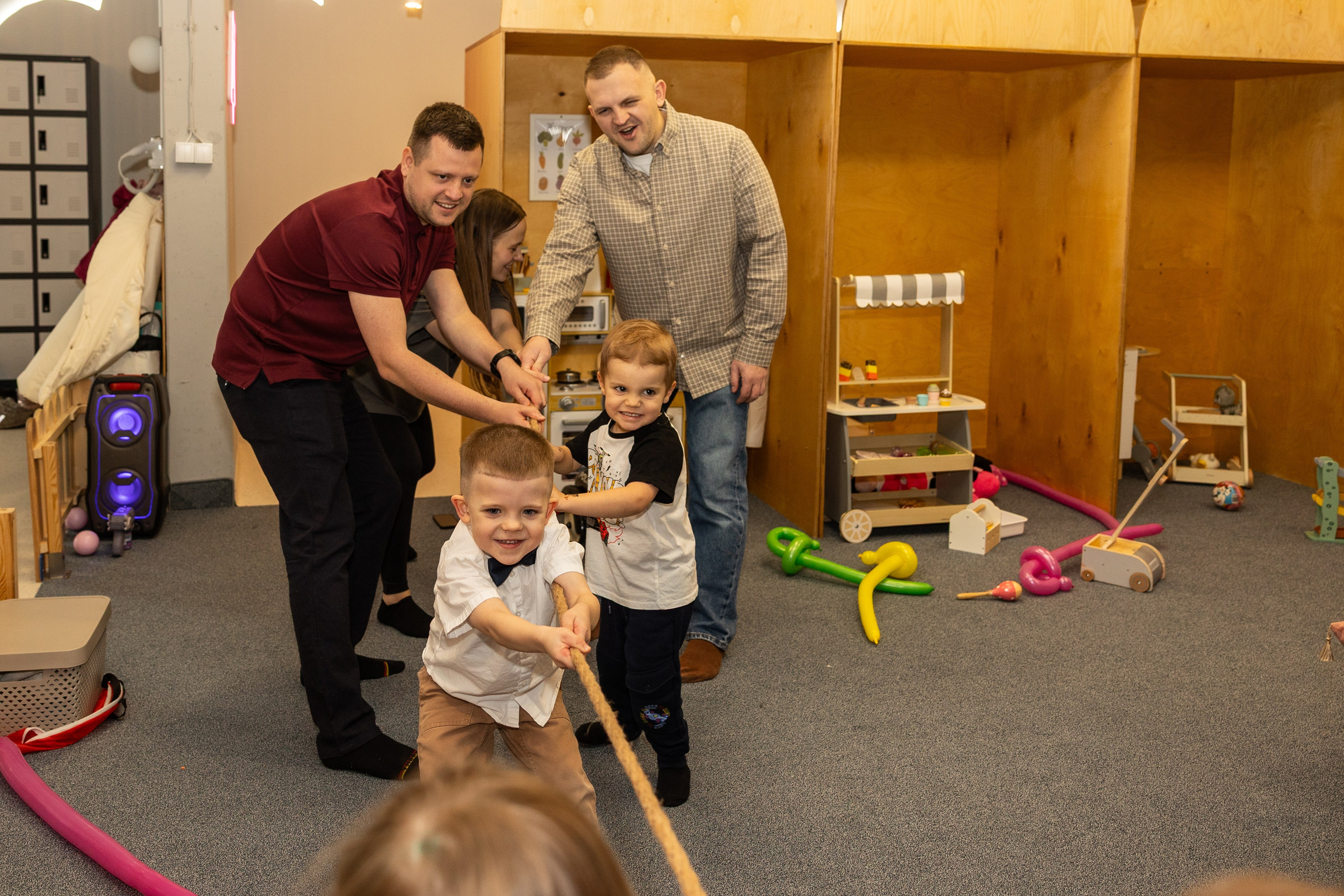 День рождения Артёма 24 января 2026 года. Семейный и детский фотограф в Варшаве Мила Бобровская