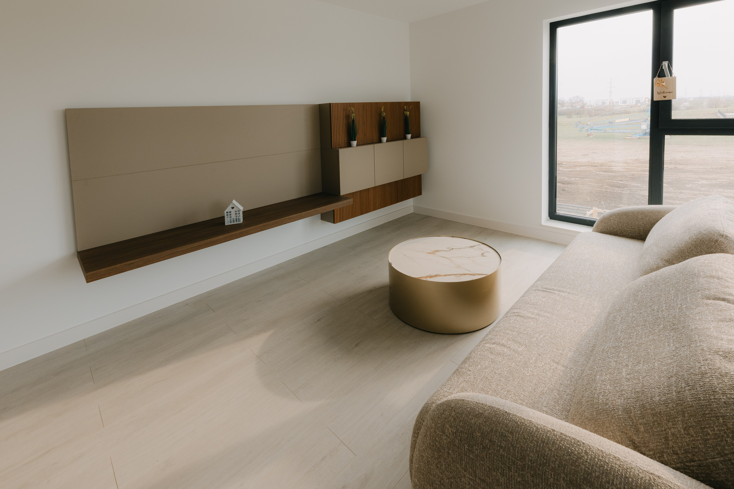 Imobiliare & Interioare - Foto