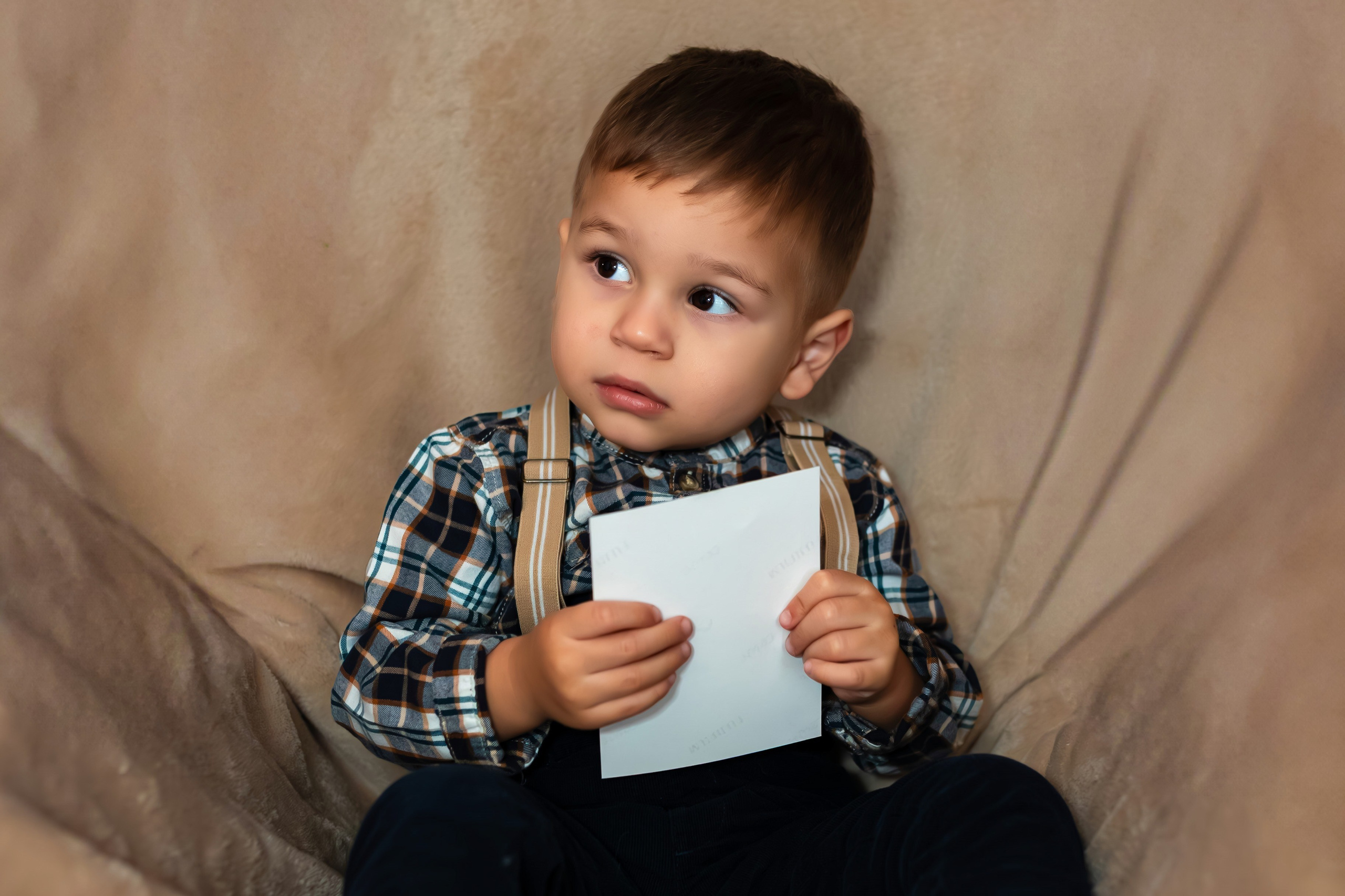 Thea. Ionut Brehuescu — Fotograf