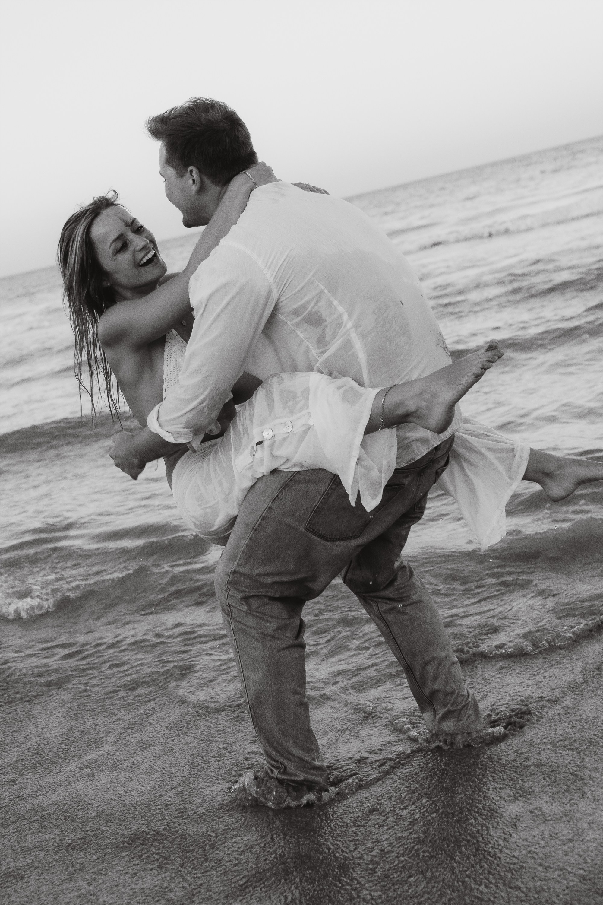 Love Story at Sunset in Torrevieja and Alicante | Romantic Photoshoot by Andrey Lukovnikov