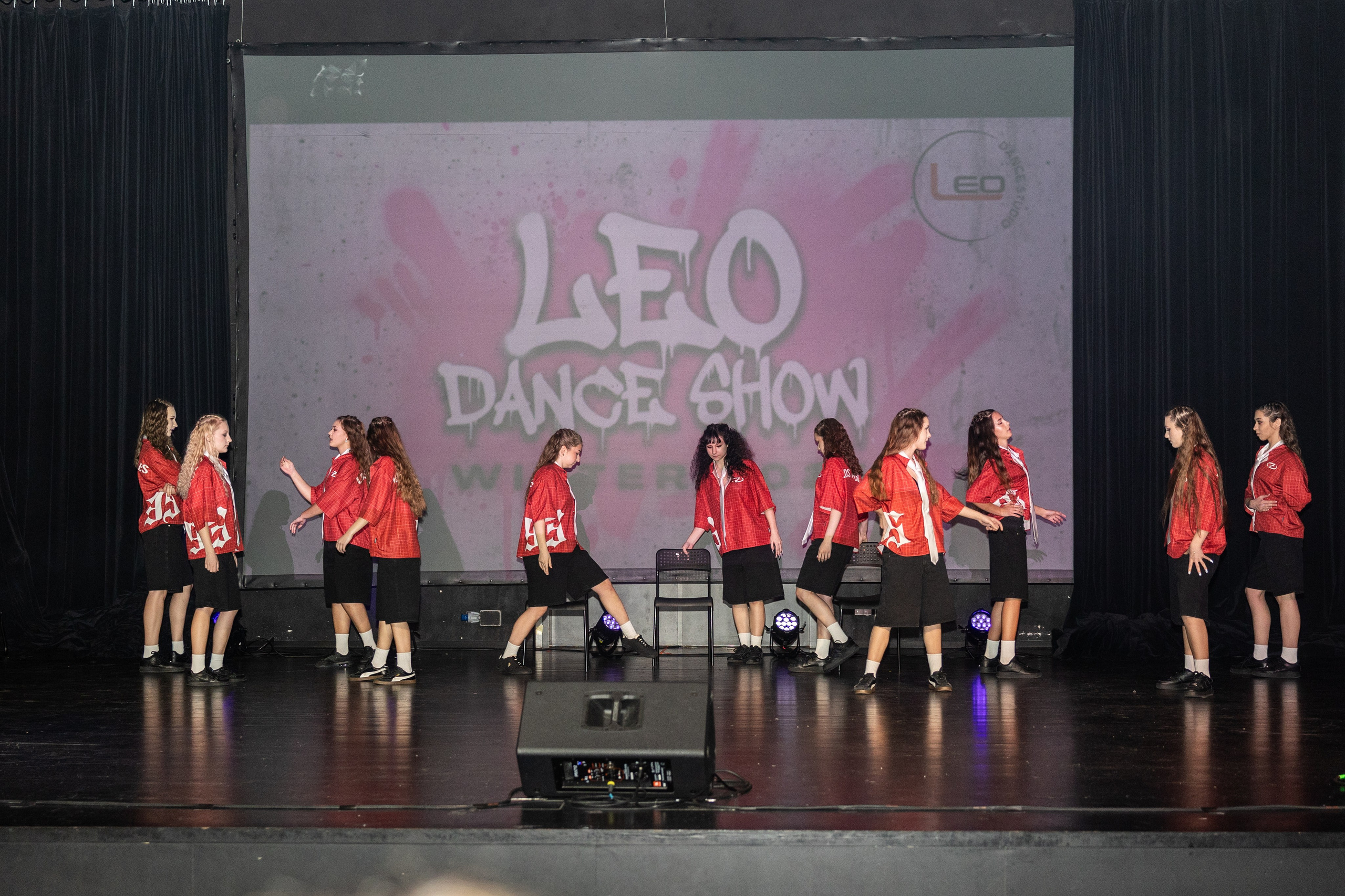 LEO DANCE SHOW WINTER 2025. Семейный и детский фотограф в Варшаве Мила Бобровская