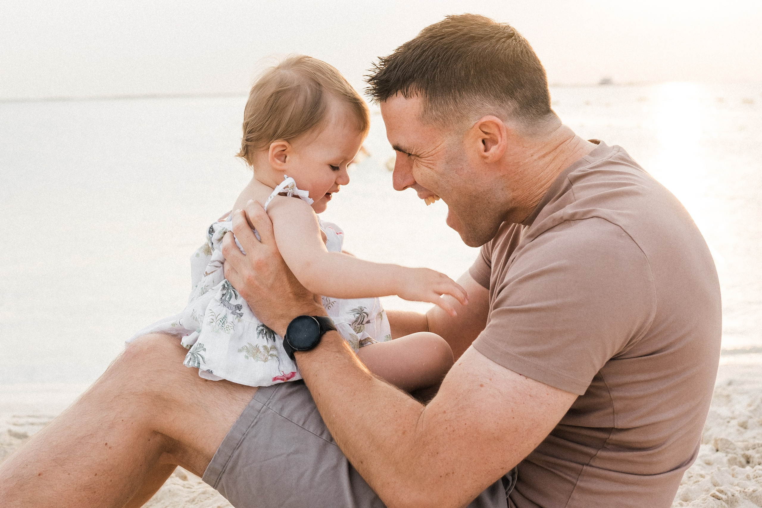 Seagulls and first birthday. Professional Photographer Abu Dhabi, Dubai — Yulia Ismoilova | 2025