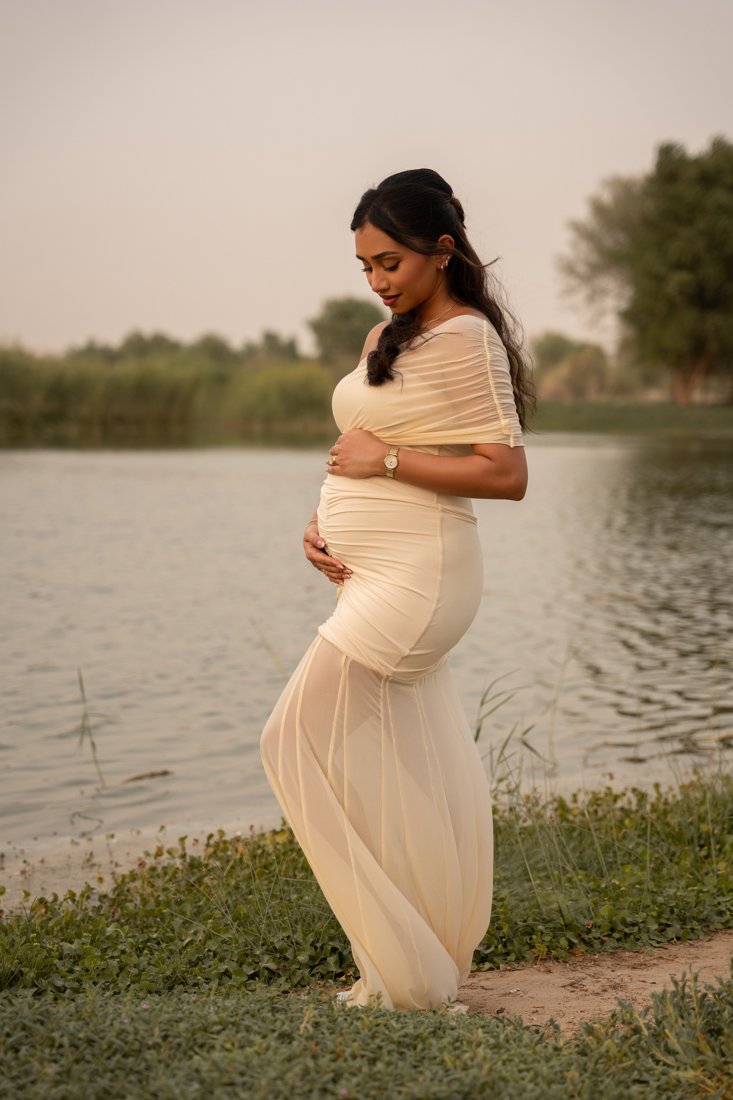 Sunset whispers: Boy or Girl?. Angela Iakovleva — Family Photographer in Dubai