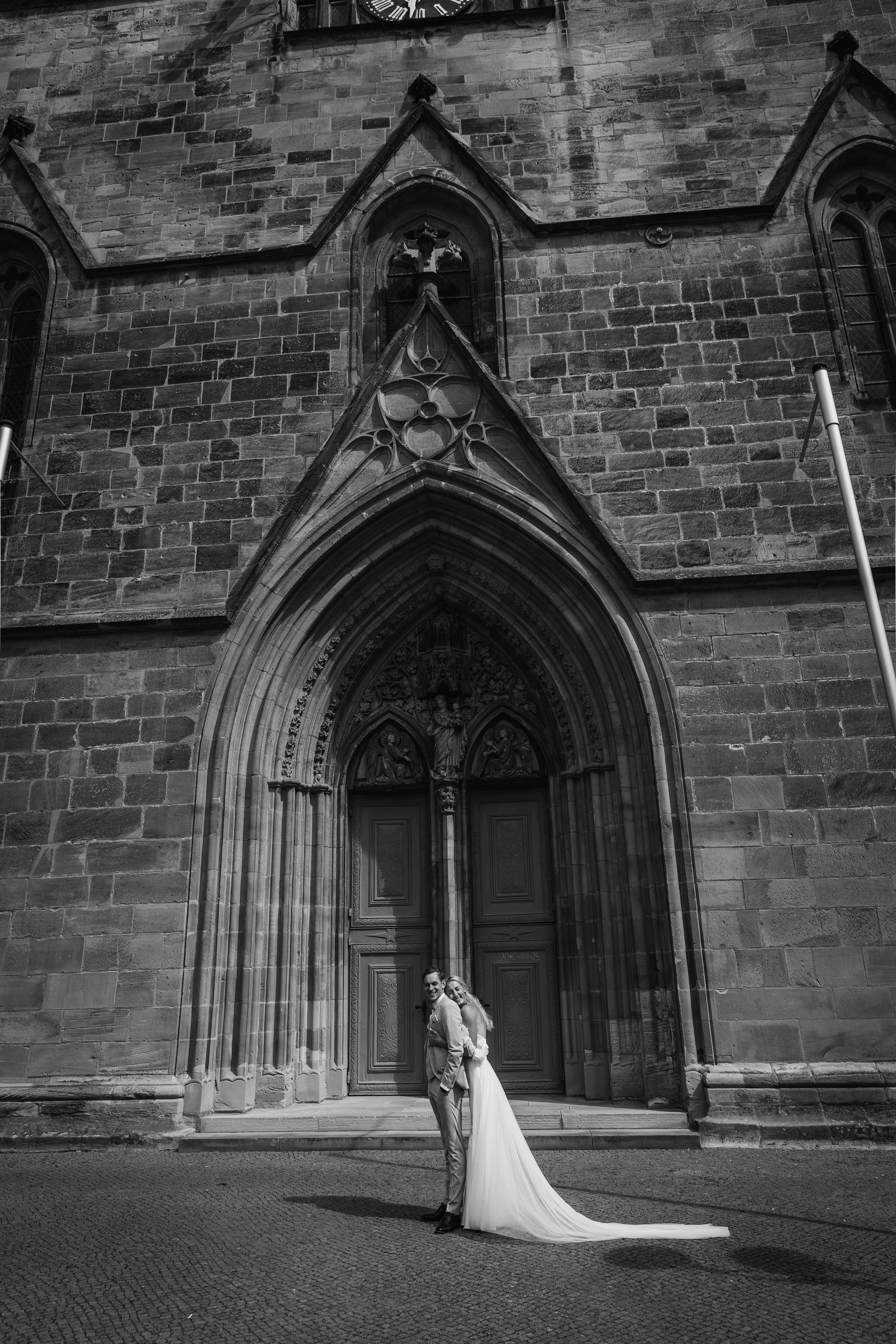 Svetlana and Yann. Hochzeitsgeschichten – Professionelle Hochzeitsfotografie & Videografie in Deutschland, Italien, Spanien und ganz Europa