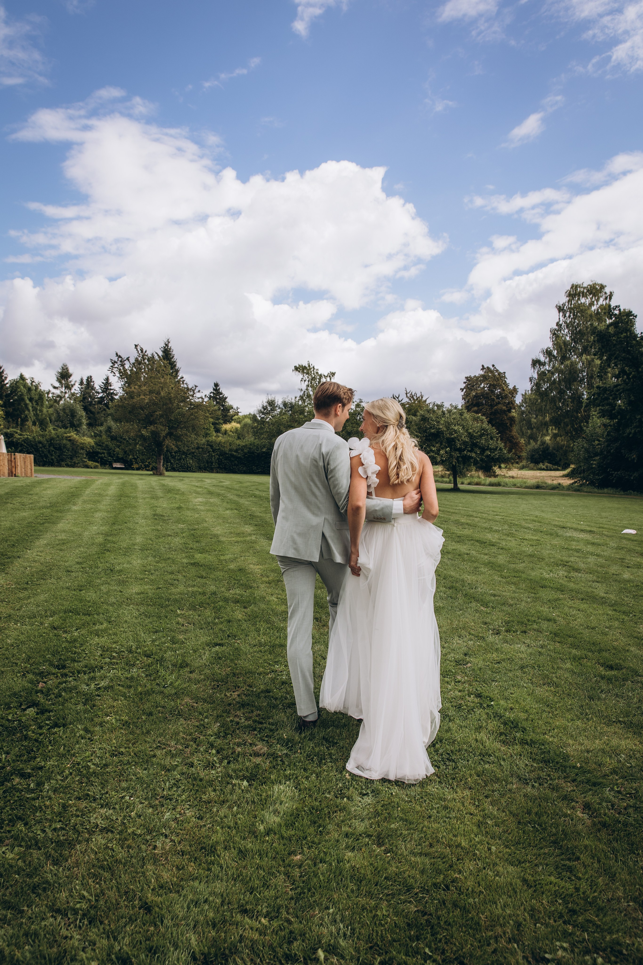 Svetlana and Yann. Hochzeitsgeschichten – Professionelle Hochzeitsfotografie & Videografie in Deutschland, Italien, Spanien und ganz Europa