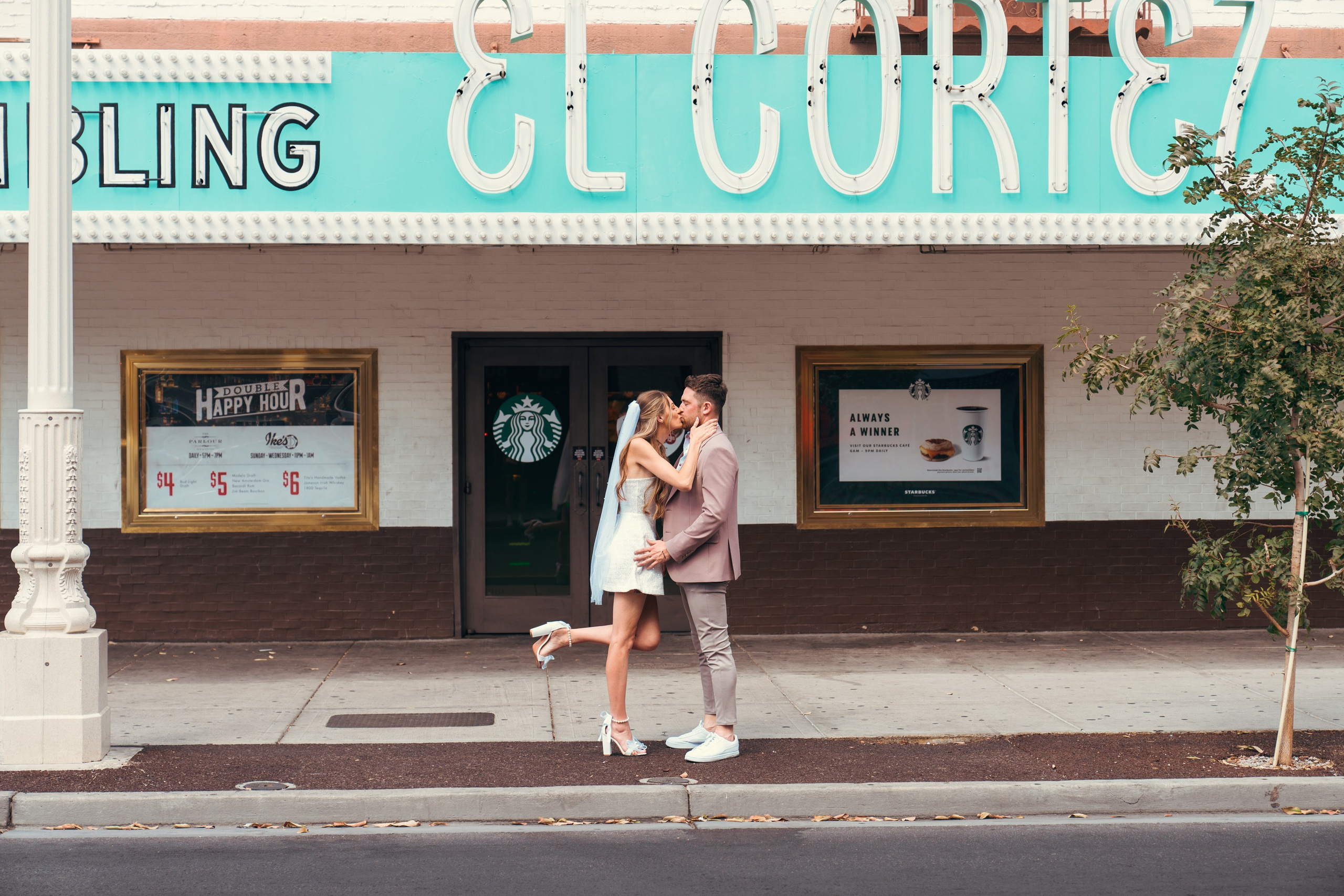 Chelsea&Craig. 9.3.24. Wedding & elopement photographer Viktoriya Kravtsov. Las Vegas