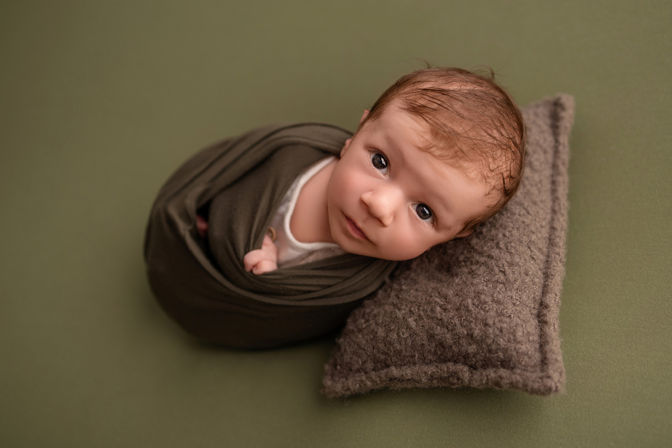 Neugeborene. Neugeborene- Schwangerschaft- und Kinder Fotografin in Lehre