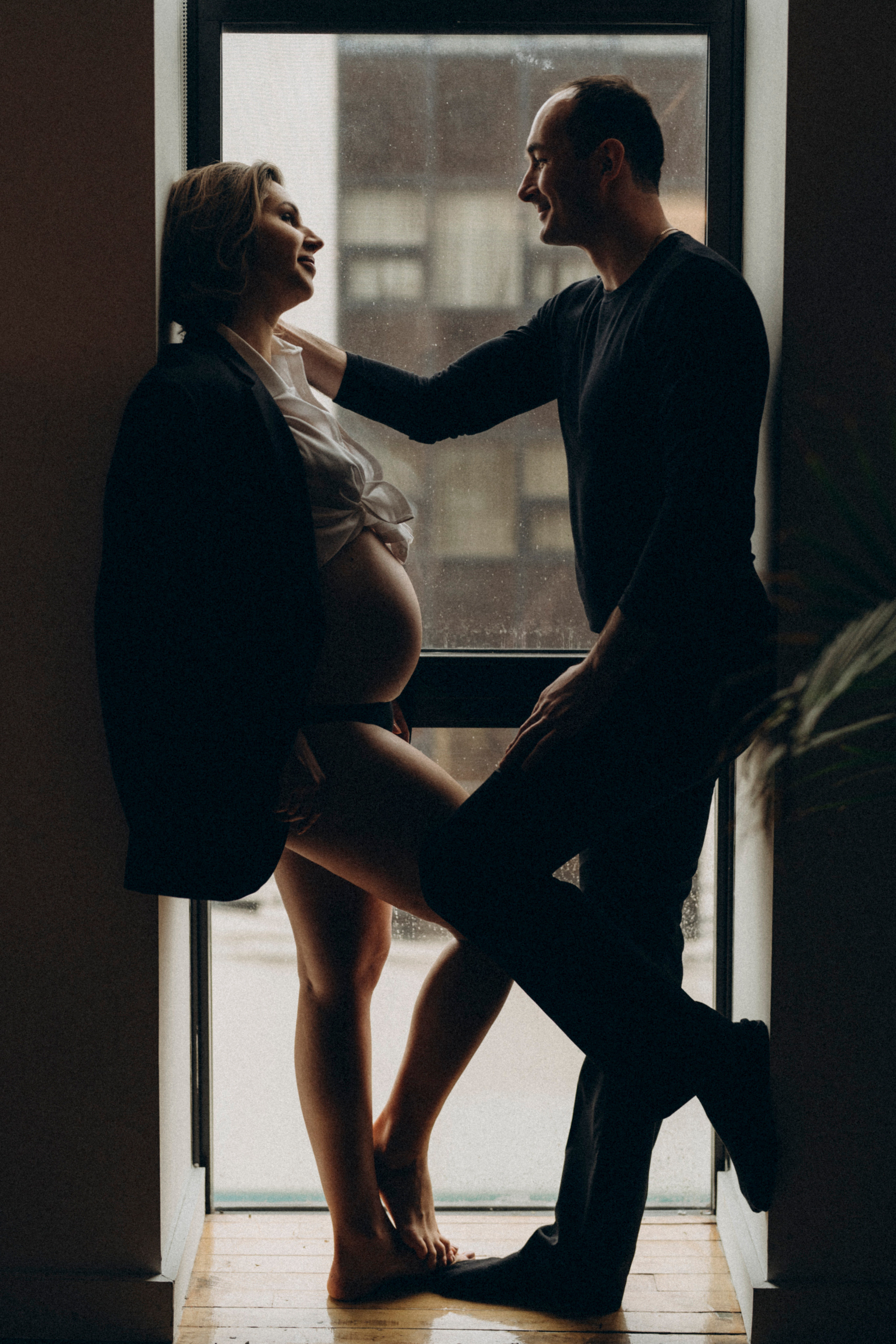 Kateryna. Modern maternity photographer in Long Island New York