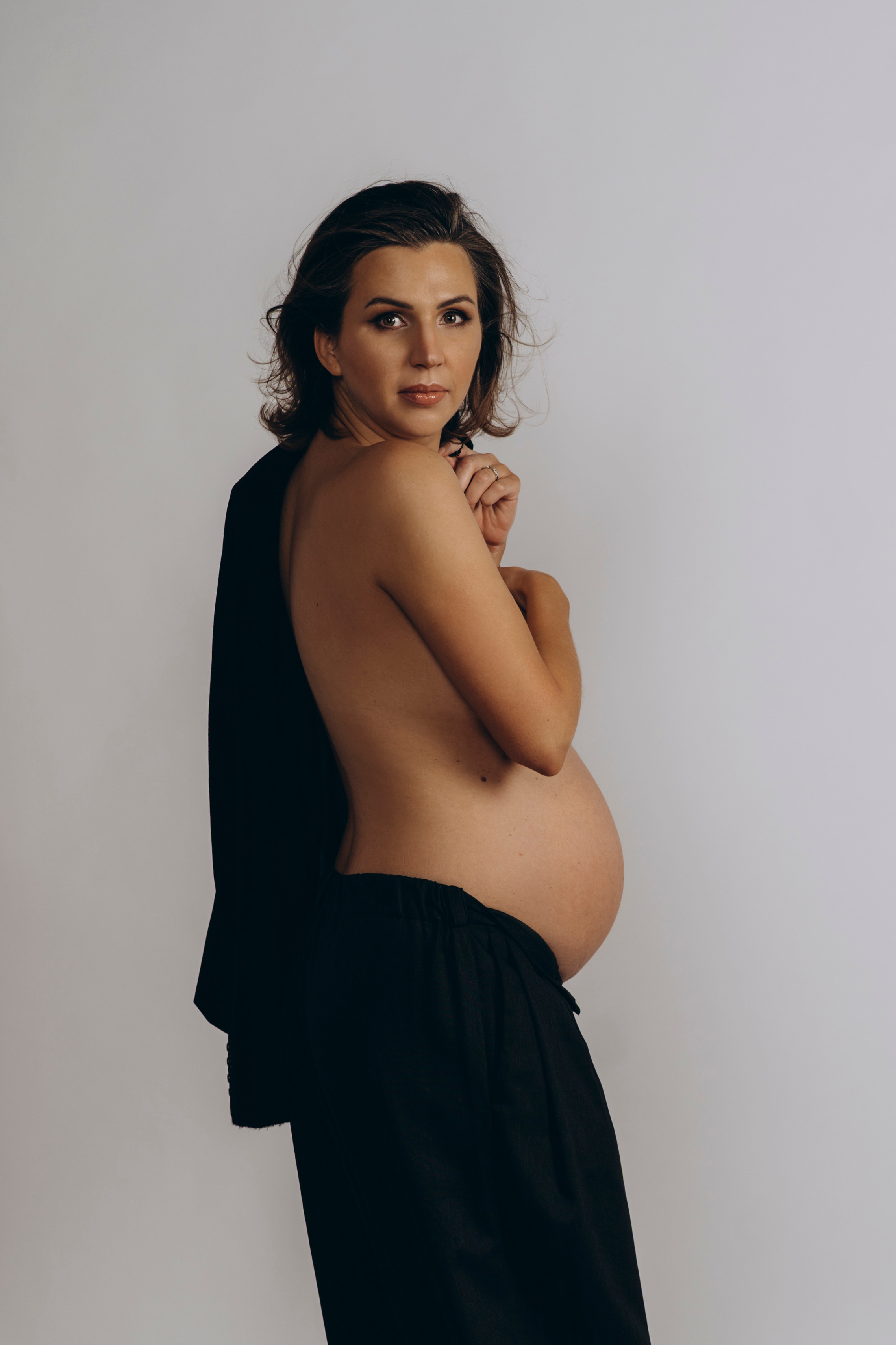 Kateryna. Modern maternity photographer in Long Island New York