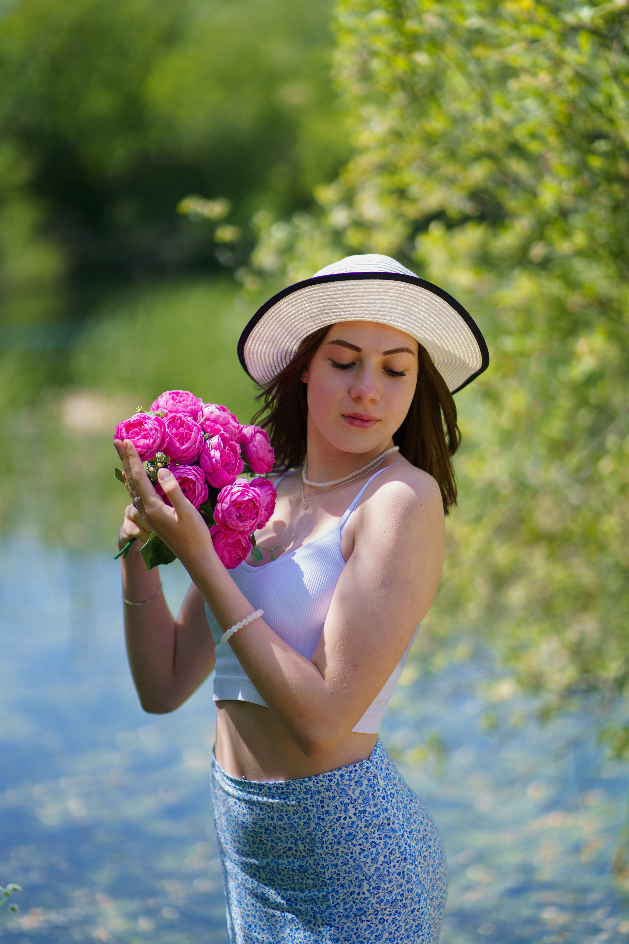 Summer, peonies, river. Jelena Upleja children and family photographer in Bognor Regis