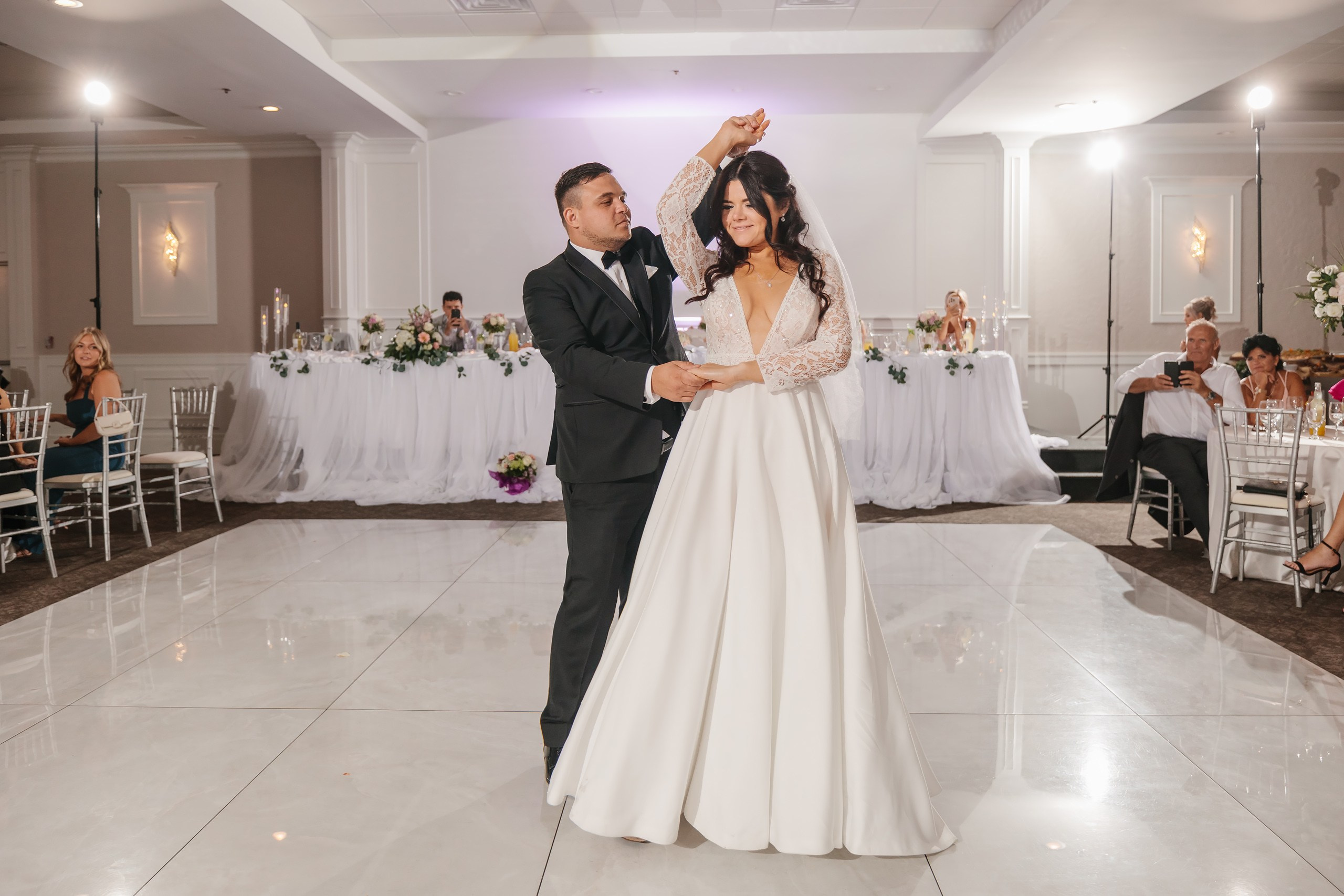 31.08.2024 Wedding. Wedding family event photographer in Chicago Nick Yushevich