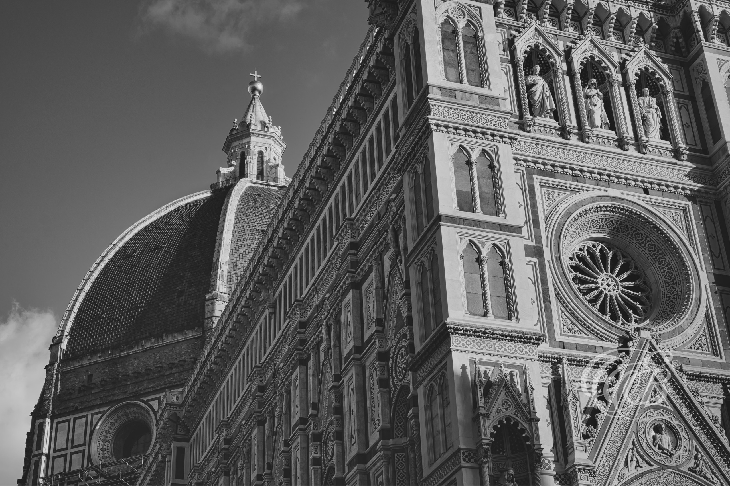 Florence Italy - Dome of Santa Maria del Fiore - B&W Matte - Eduardo Bartoli Fine Art Photography - Black-and-white matte photograph of the Dome of Santa Maria del Fiore in Florence, Italy – fine art photography by Eduardo Bartoli.