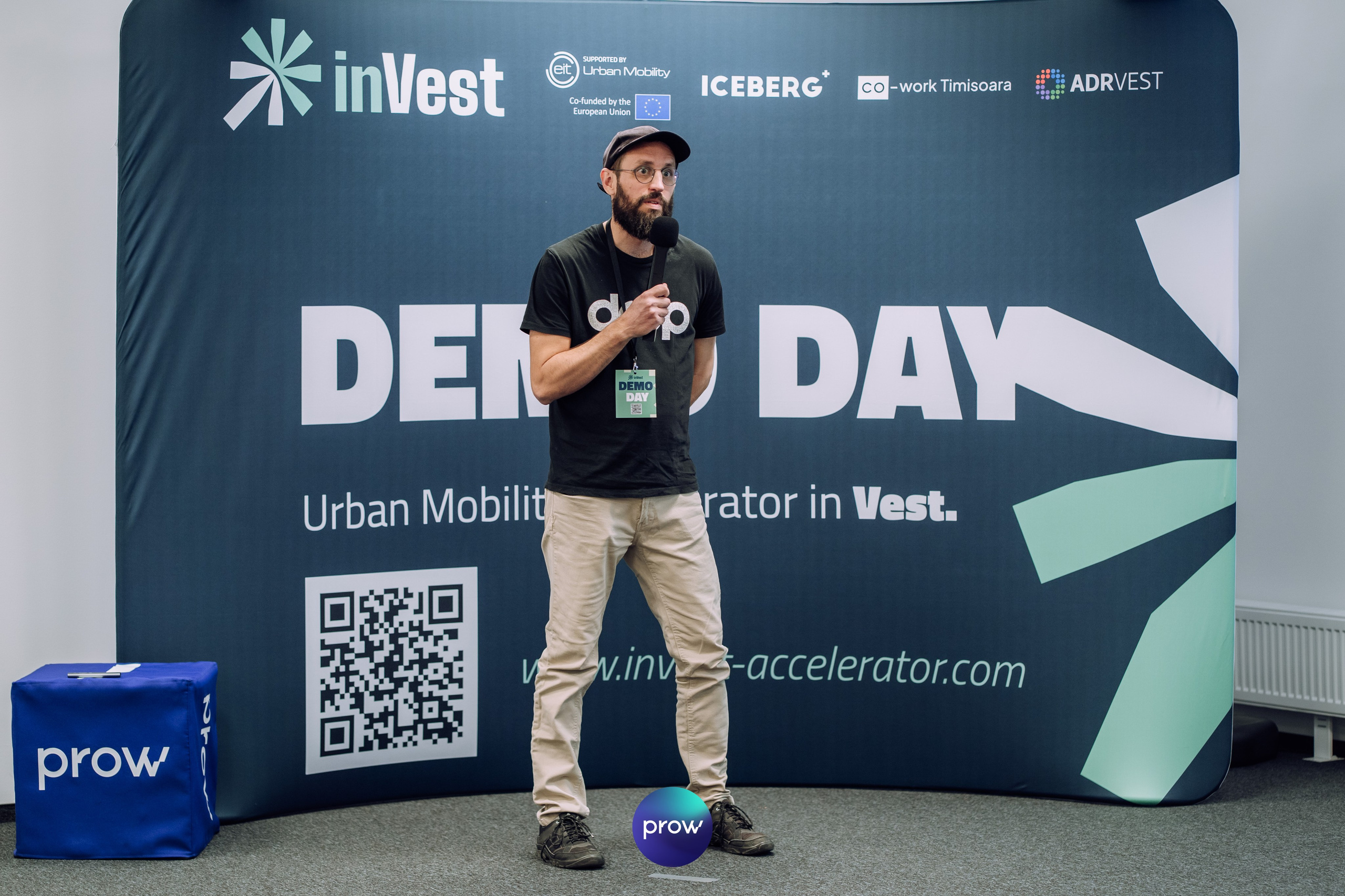 InVest DemoDay @ Cowork. Cozac Cristian Photographer