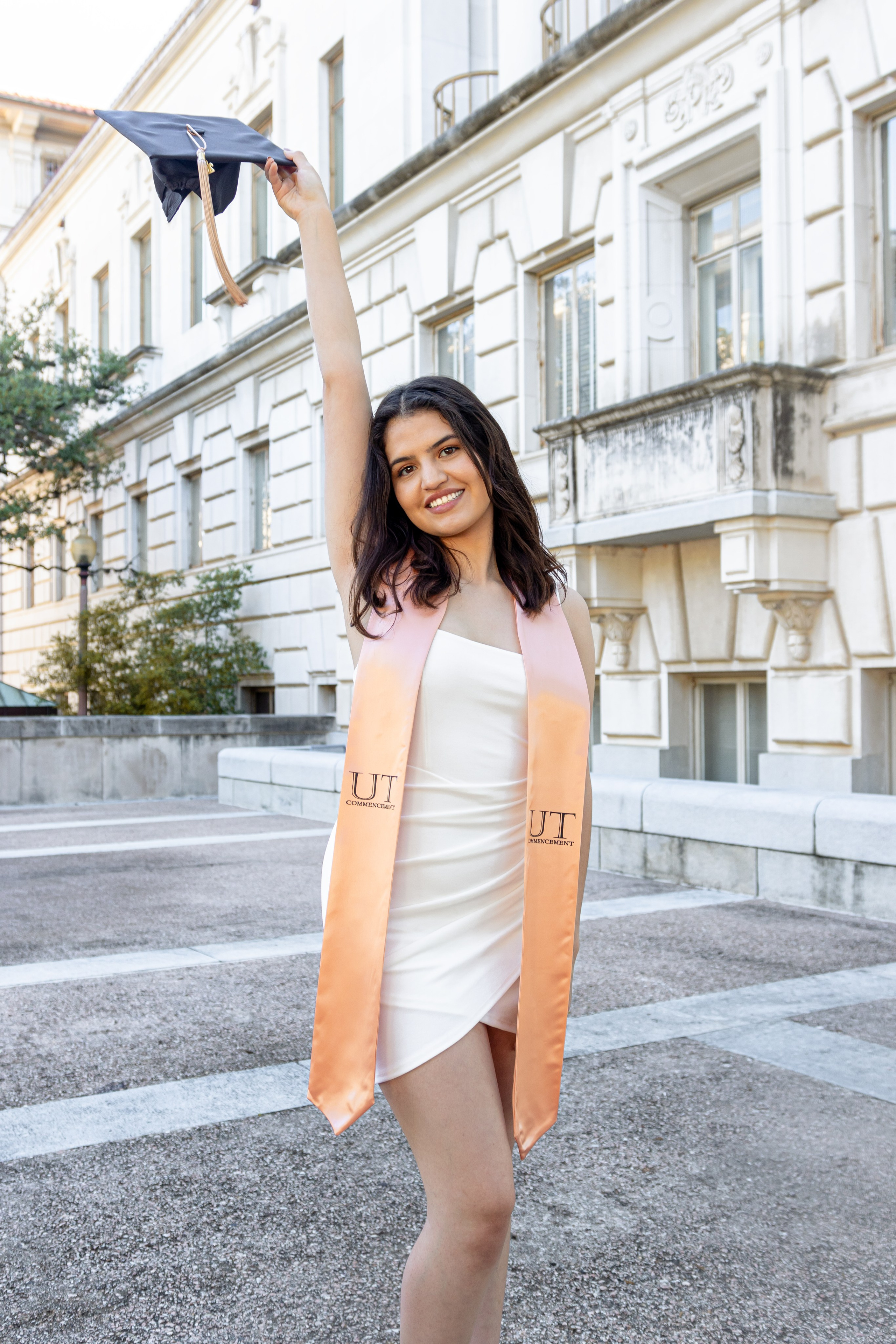 Noelia’s senior photoshoot at the University of Texas