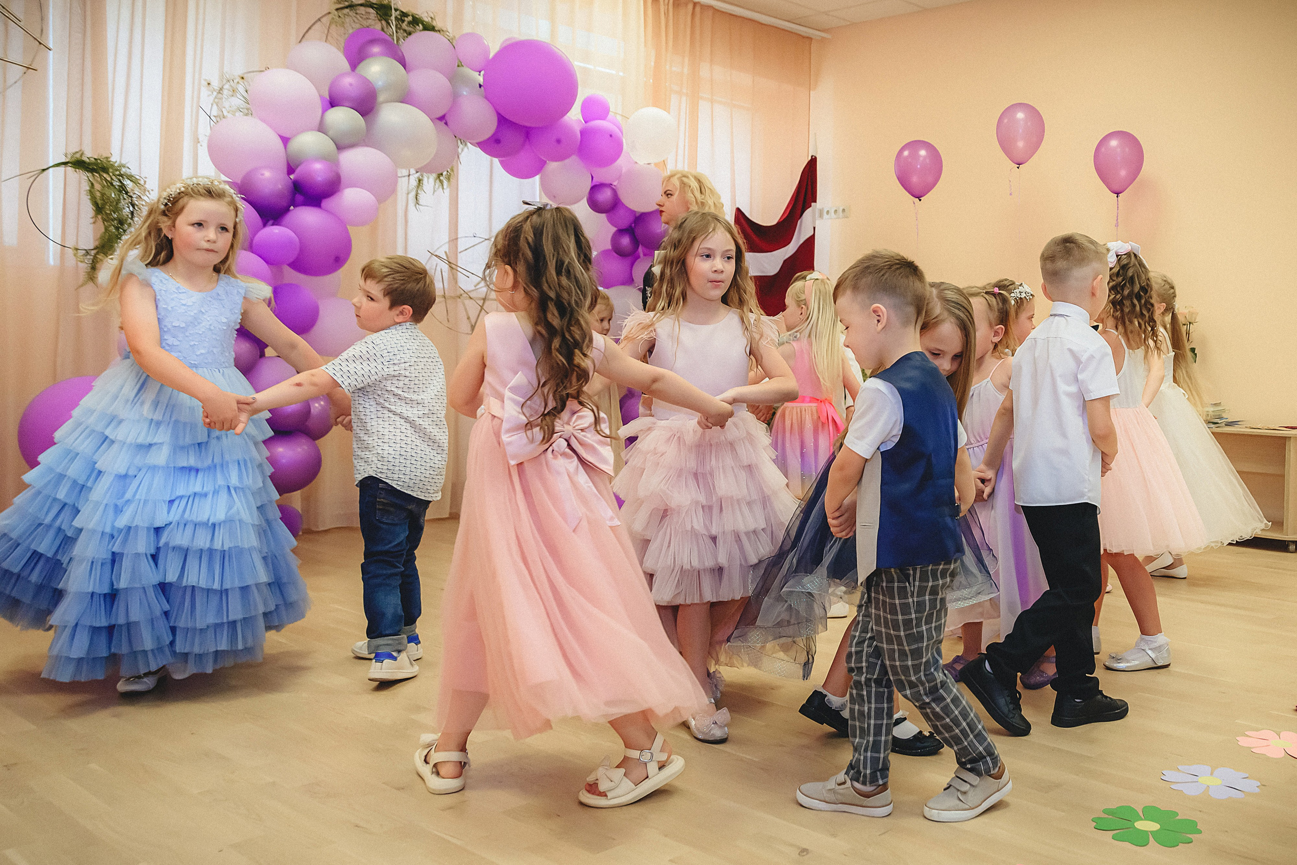 Bērnudārza «Laimiņa» Izlaidums. Photographer in Riga. Family, private and commercial photogrpahy