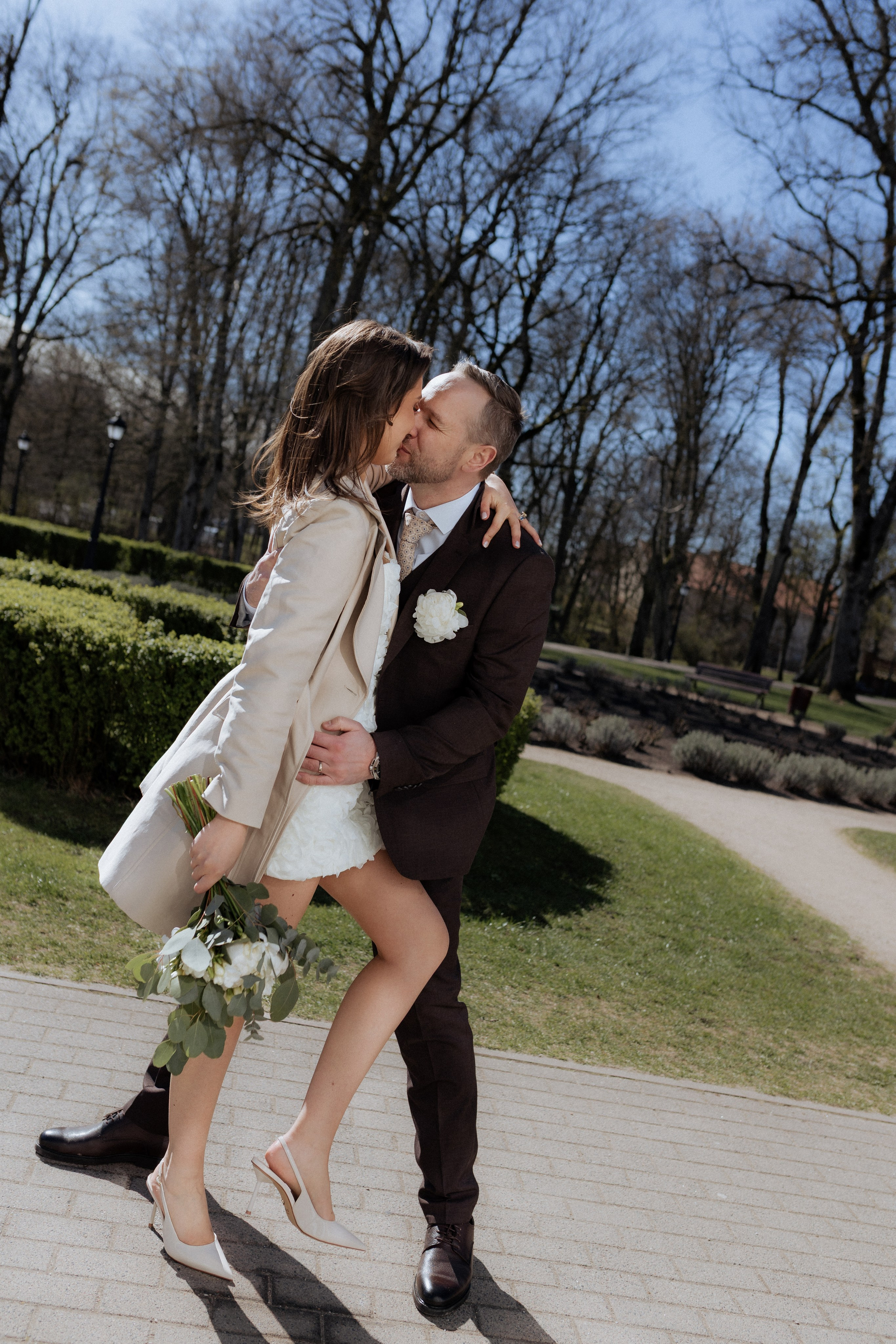 Monika ir Vytautas — miestu alsuojanti trumpa jaunųjų fotosesija Kaune