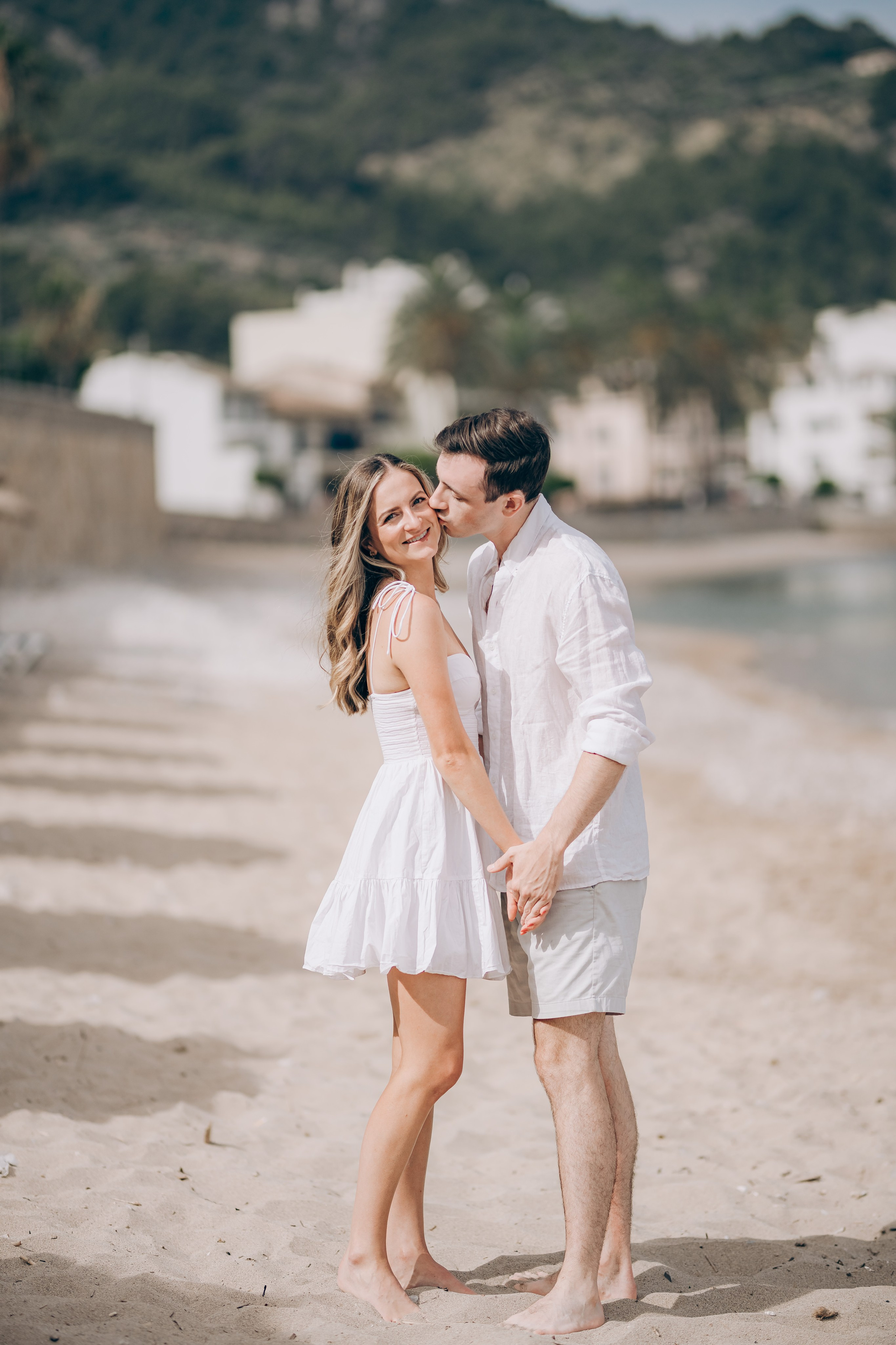 Relaxed Couple Session in Mallorca — Citrus Fields & Seaside. Фотограф у Пальма де Майорка