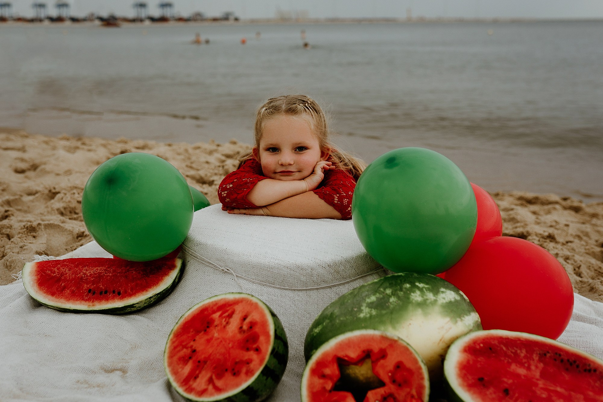 Kornelka - minisesja arbuzowa na plaży. Fotograf ślubny i rodzinny - Kaszuby, Trójmiasto