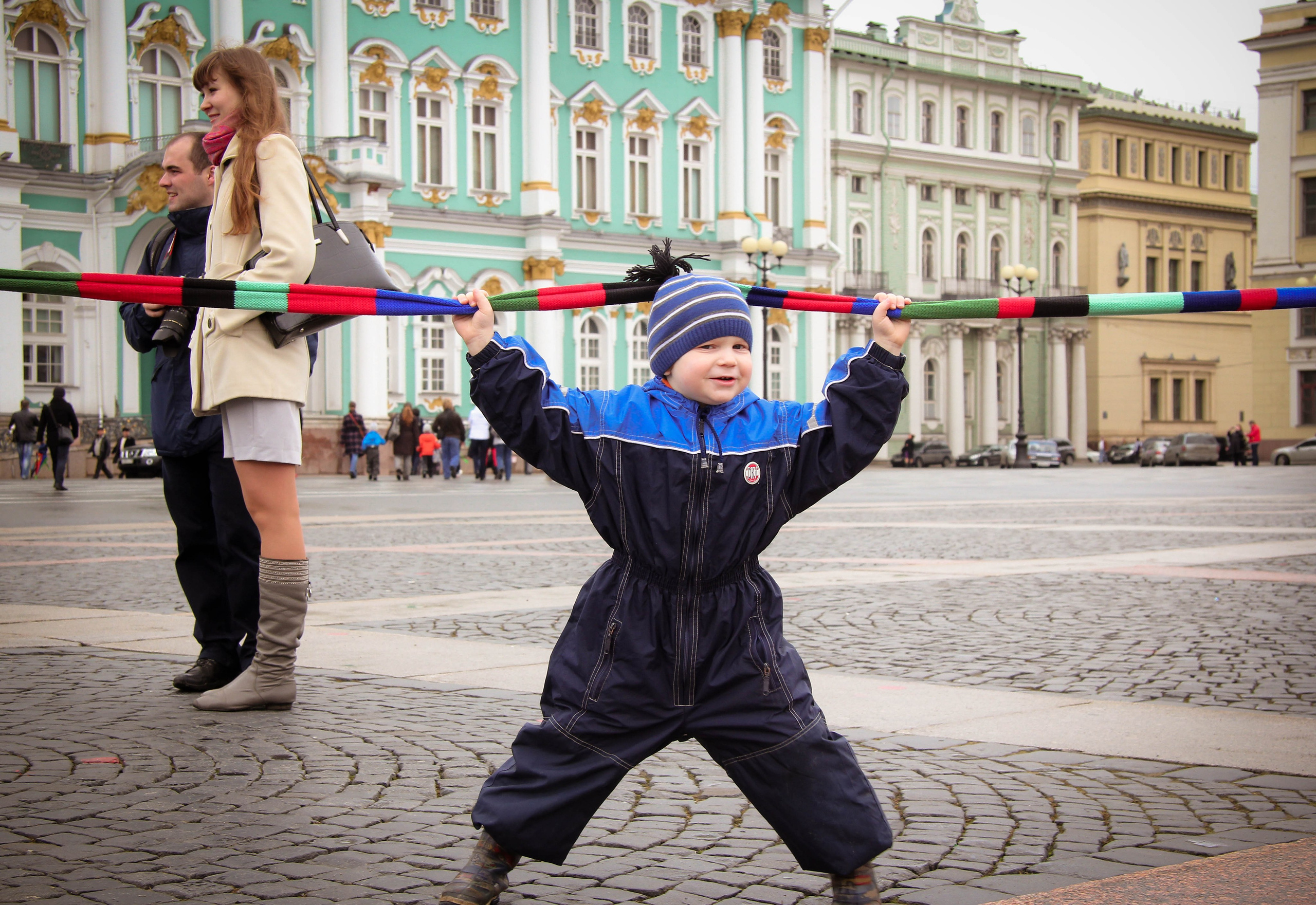 2012. Стрит-фотография, полная абсурда, идиотизма и красоты