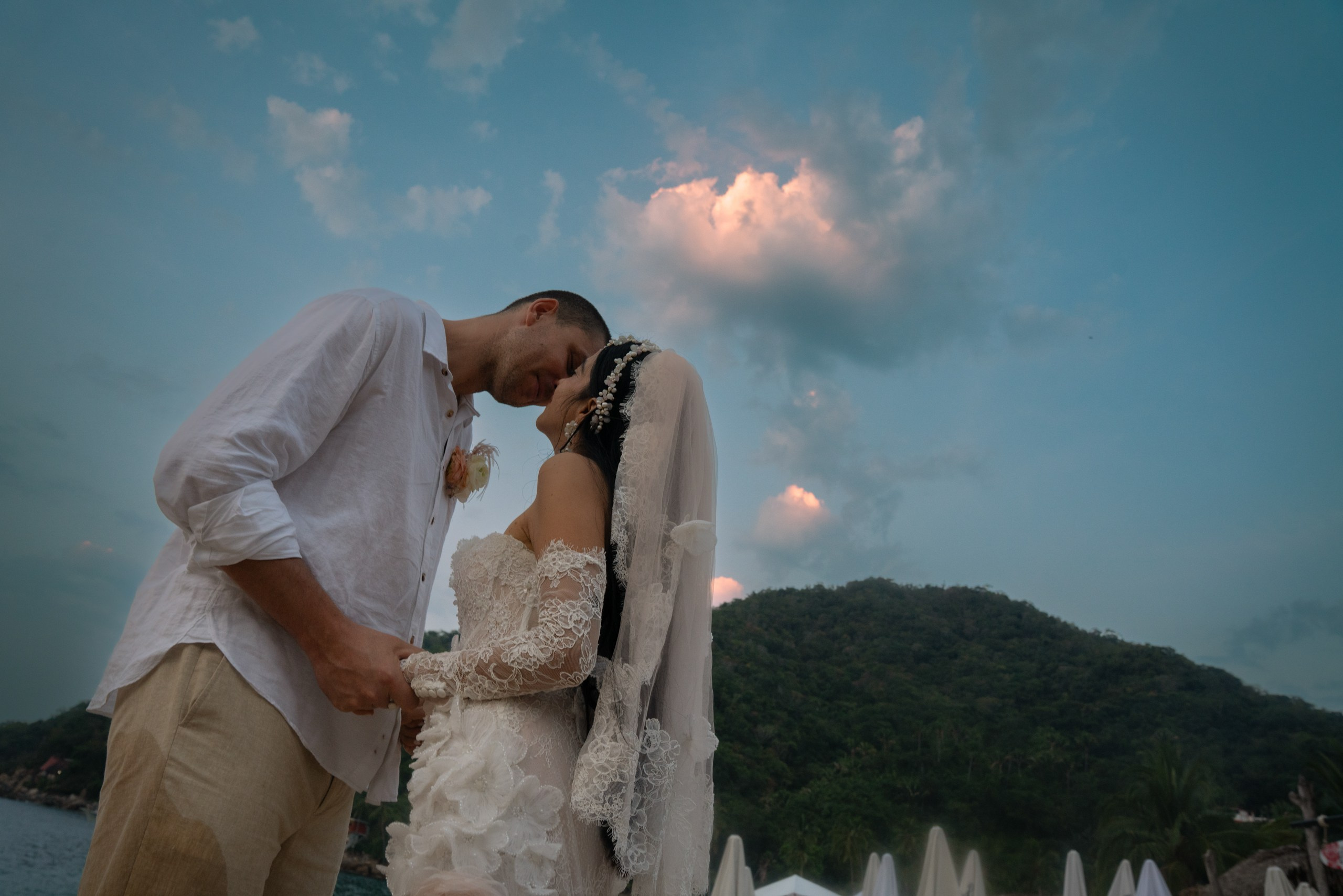 Marlene & Issac. Elopement & Lifestyle Wedding Photographer