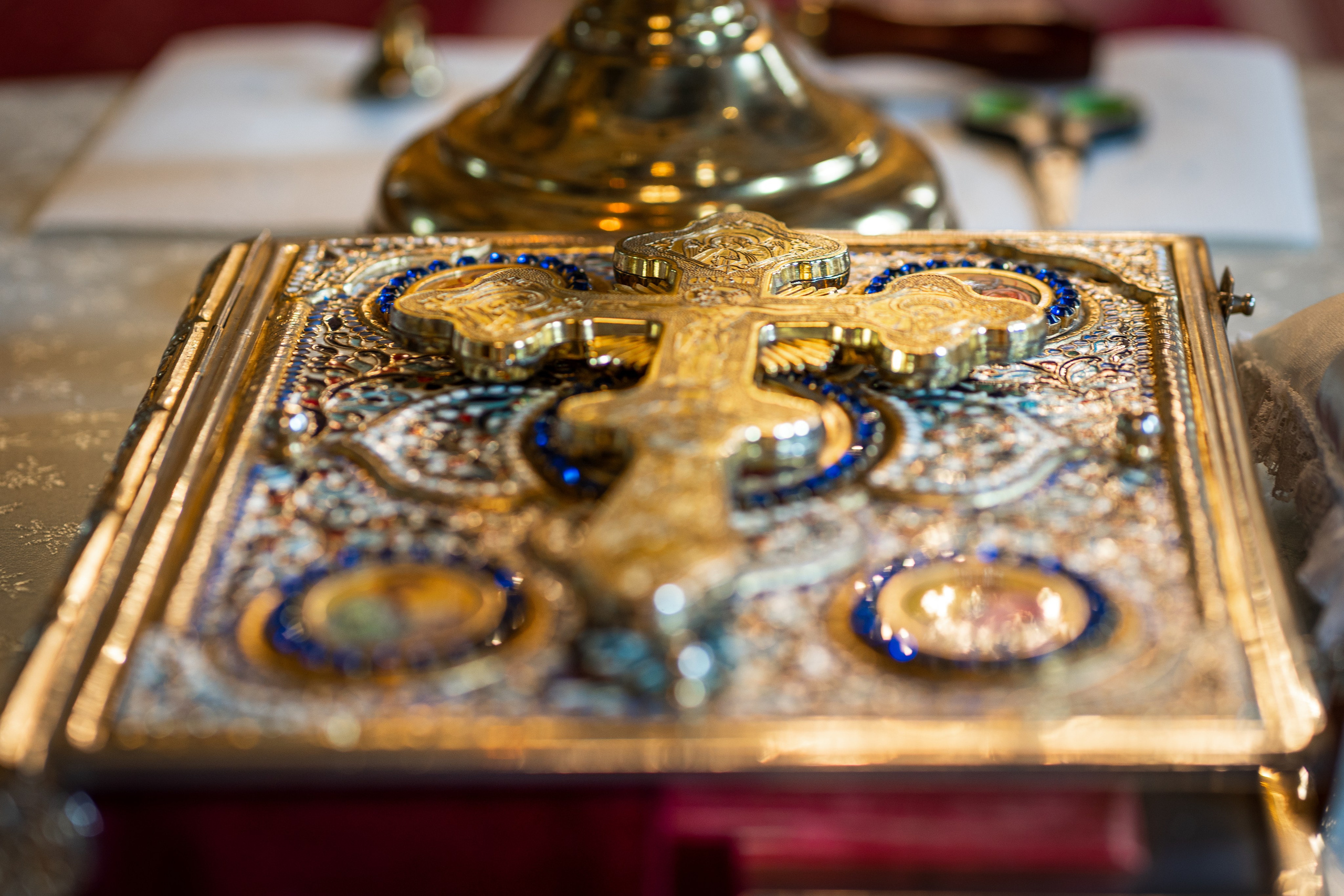 Imortalizează emoția reînnoirii jurămintelor la Nunta de Argint printr-o ședință foto profesională. Momente autentice, povești de iubire. Fotograf de evenimente, portret si lifestyle