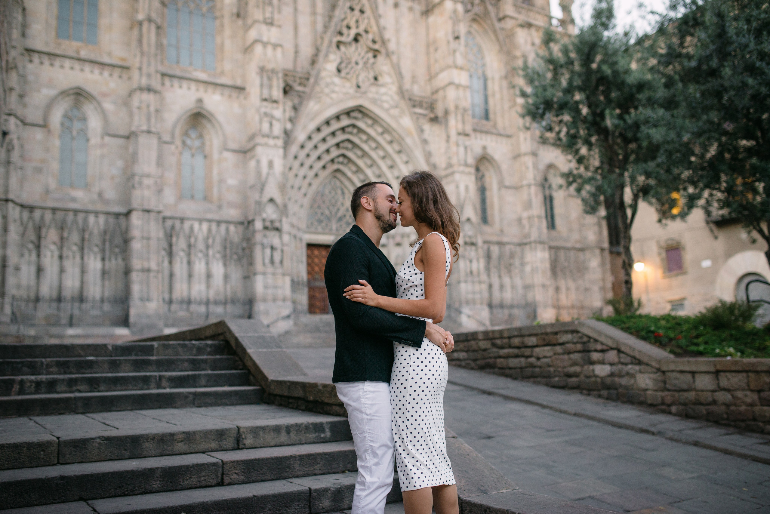Надя и Лев, лав стори в Барселоне. Фотограф в стране Басков